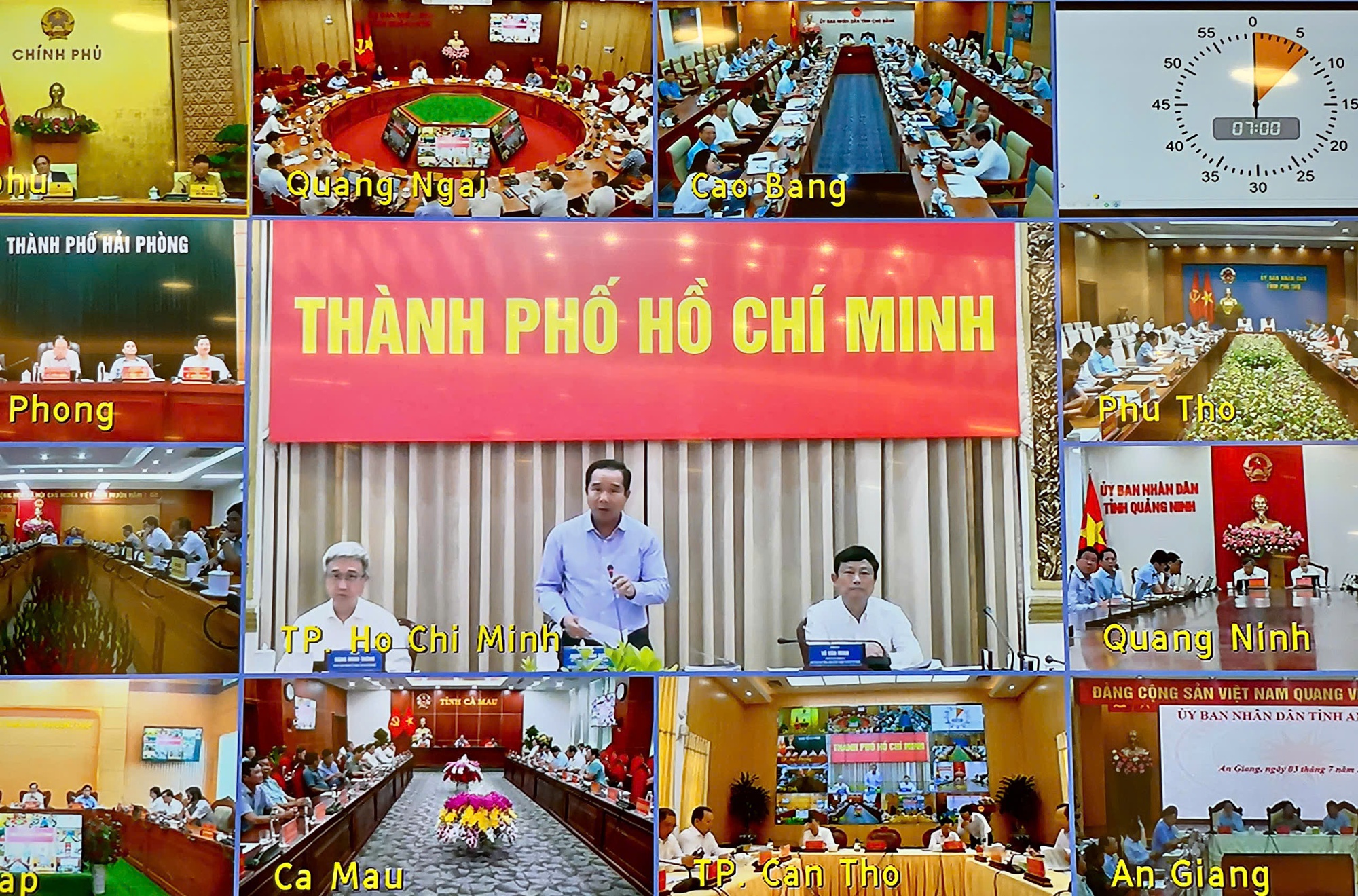 Hai 'đầu tàu' kinh tế nỗ lực, quyết tâm đạt mục tiêu tăng trưởng 8%- Ảnh 1.