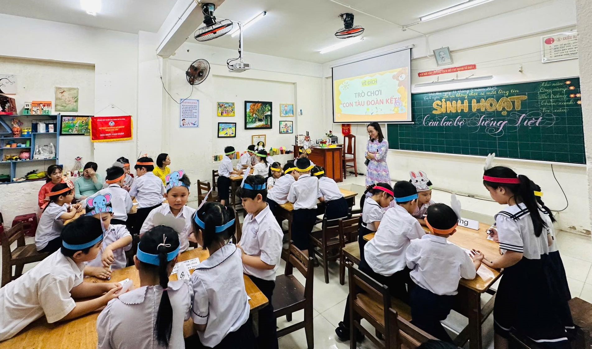 Miền Trung: Chủ động bố trí trường lớp cho học sinh sau sáp nhập- Ảnh 1.