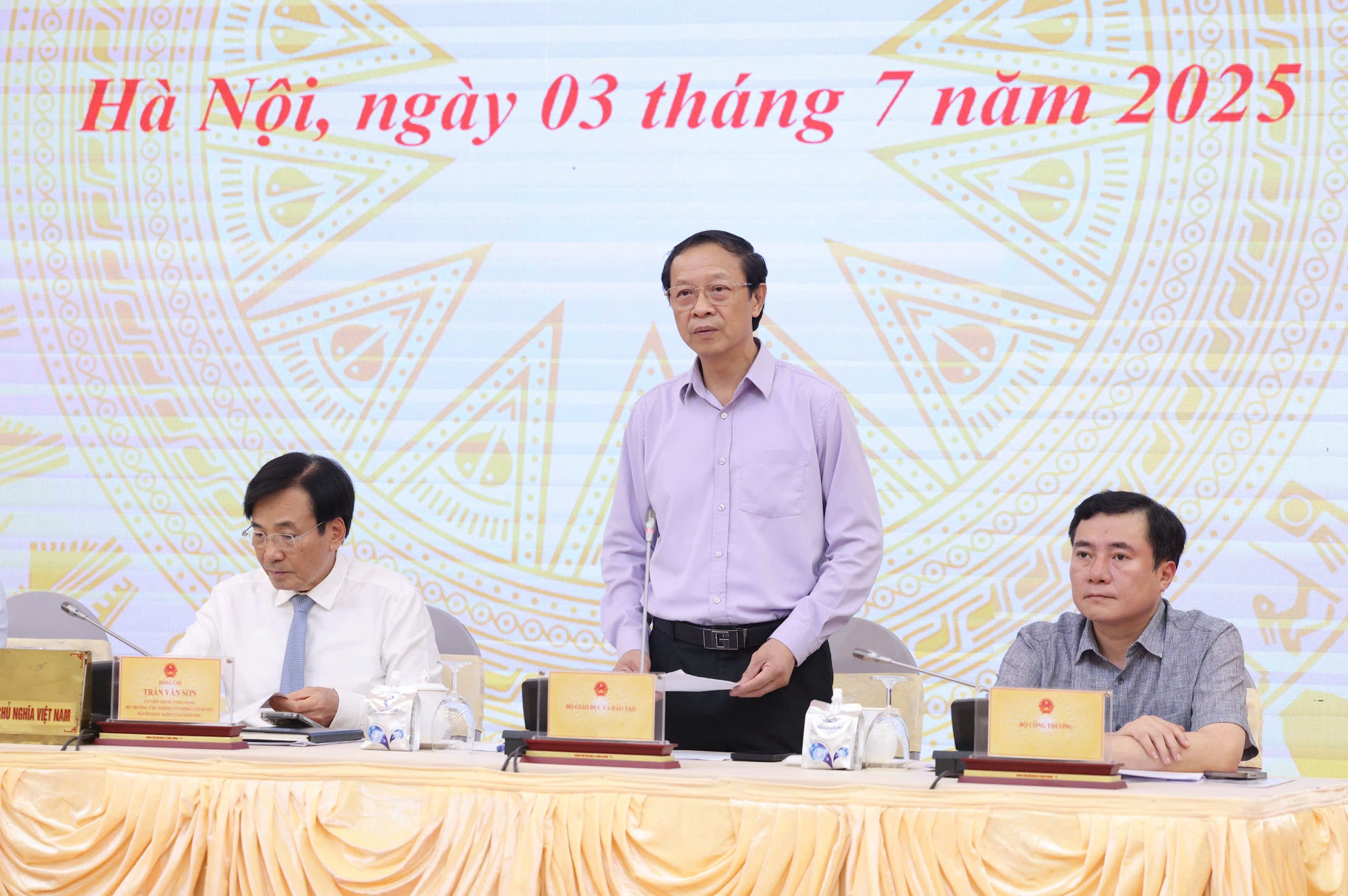 Từ STEM đến bán dẫn: Thời điểm “vàng” chuyển dịch cơ cấu nhân lực- Ảnh 1.