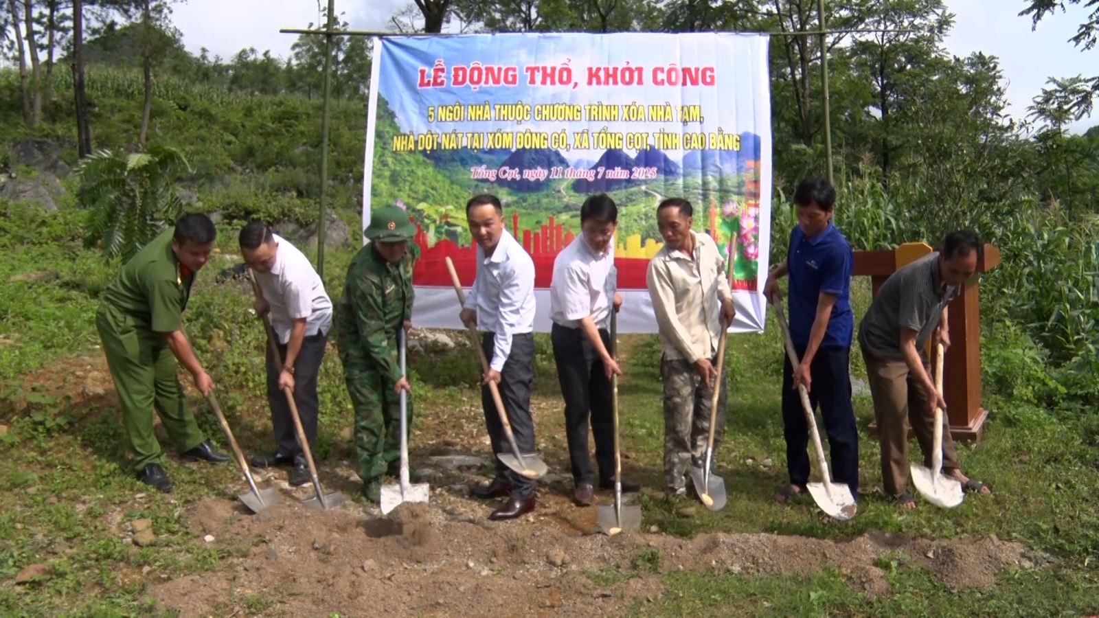Cao Bằng: ‘Vượt nắng, thắng mưa’ để hoàn thành xóa nhà tạm- Ảnh 1.