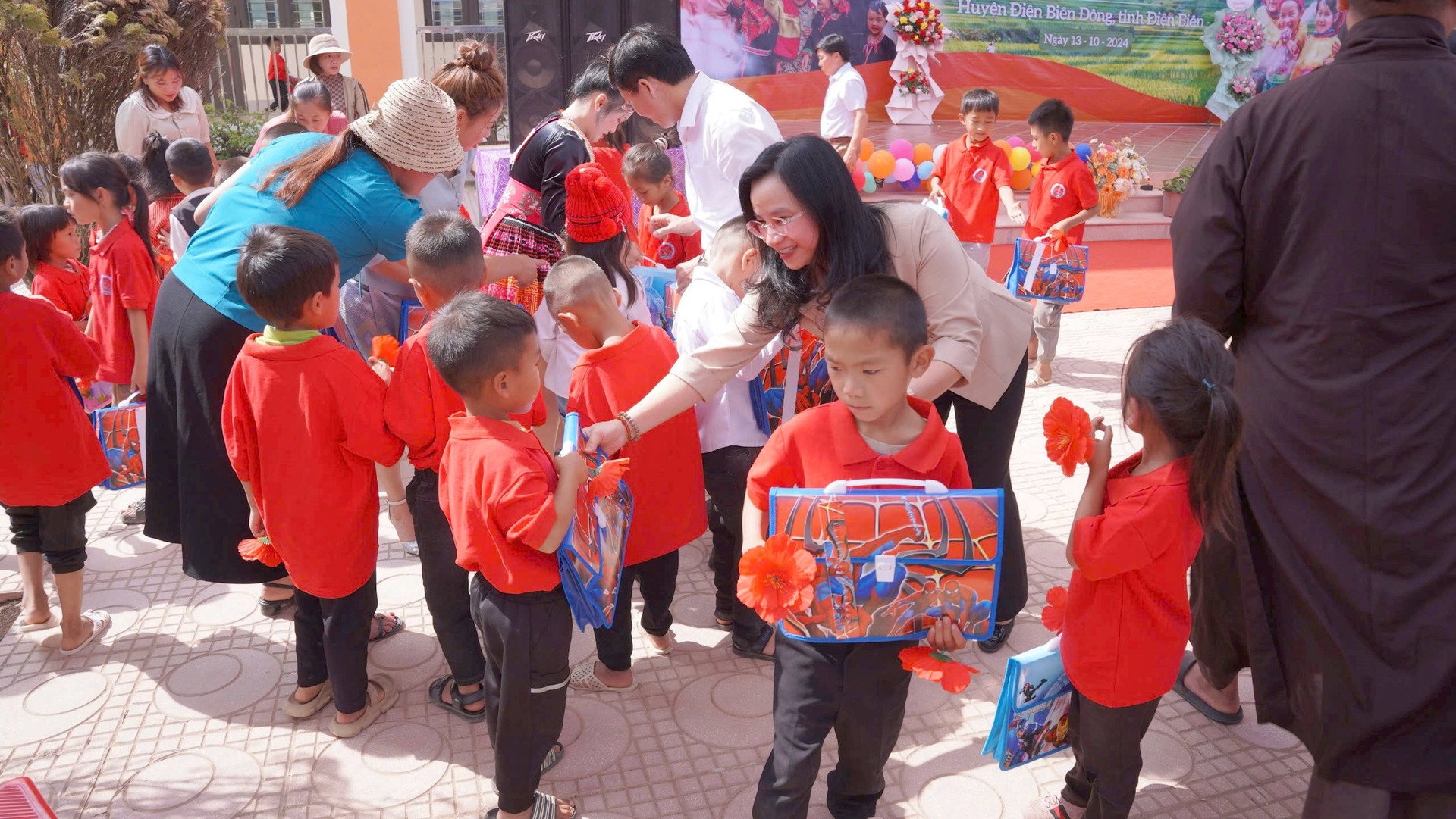 Kết quả kinh doanh tốt, SHB xây chắc nền tảng tăng trưởng bền vững- Ảnh 4. Kết quả kinh doanh tốt, SHB xây chắc nền tảng tăng trưởng bền vững- Ảnh 4.