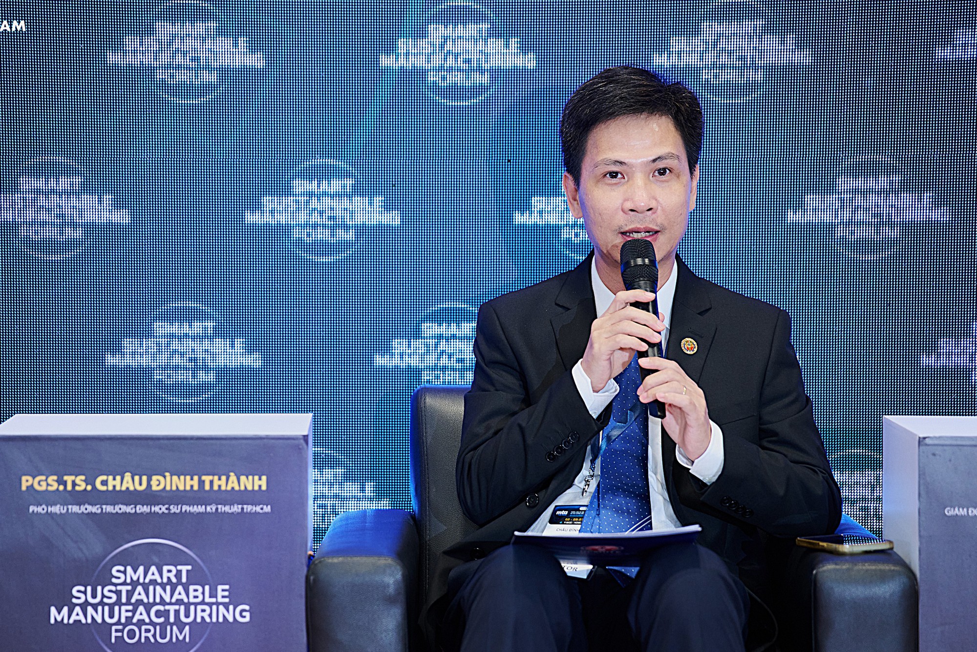 Nút thắt nhân lực công nghệ cao trong các Khu công nghiệp và lời giải từ mô hình 'Ba nhà'- Ảnh 1. Nút thắt nhân lực công nghệ cao trong các Khu công nghiệp và lời giải từ mô hình 'Ba nhà'- Ảnh 1.