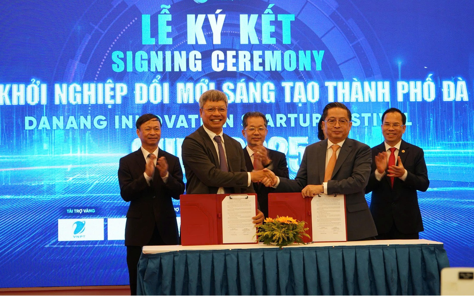 Ngày hội khởi nghiệp đổi mới sáng tạo TP. Đà Nẵng - SURF 2025- Ảnh 2. Ngày hội khởi nghiệp đổi mới sáng tạo TP. Đà Nẵng - SURF 2025- Ảnh 2.