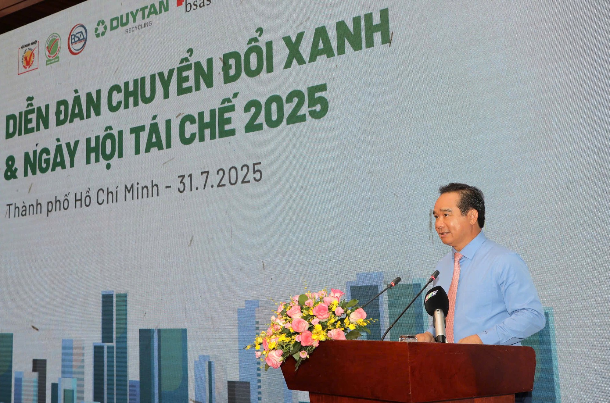 Xây dựng TPHCM là một biểu tượng về sự phát triển xanh, bền vững- Ảnh 1. Xây dựng TPHCM là một biểu tượng về sự phát triển xanh, bền vững- Ảnh 1.
