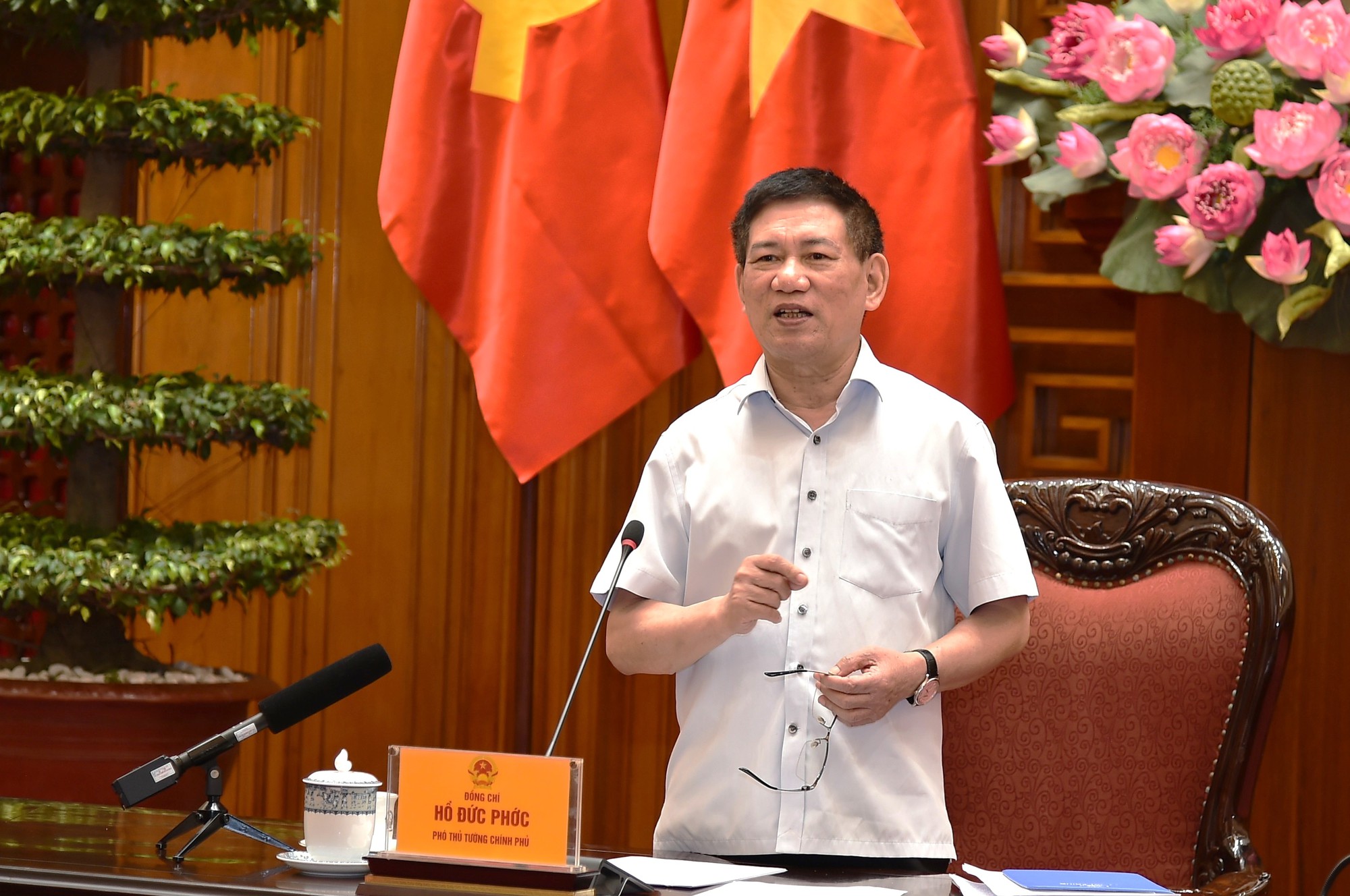 Phó Thủ tướng Hồ Đức Phớc họp với các doanh nghiệp, hiệp hội về dự án Luật Thuế thu nhập cá nhân (thay thế)- Ảnh 2. Phó Thủ tướng Hồ Đức Phớc họp với các doanh nghiệp, hiệp hội về dự án Luật Thuế thu nhập cá nhân (thay thế)- Ảnh 2.