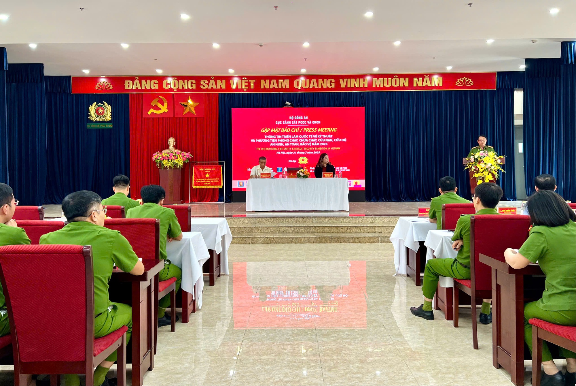 Triển lãm quốc tế PCCC lớn nhất từ trước đến nay: Ứng dụng nhiều công nghệ, thiết bị, vật liệu mới- Ảnh 1. Triển lãm quốc tế PCCC lớn nhất từ trước đến nay: Ứng dụng nhiều công nghệ, thiết bị, vật liệu mới- Ảnh 1.
