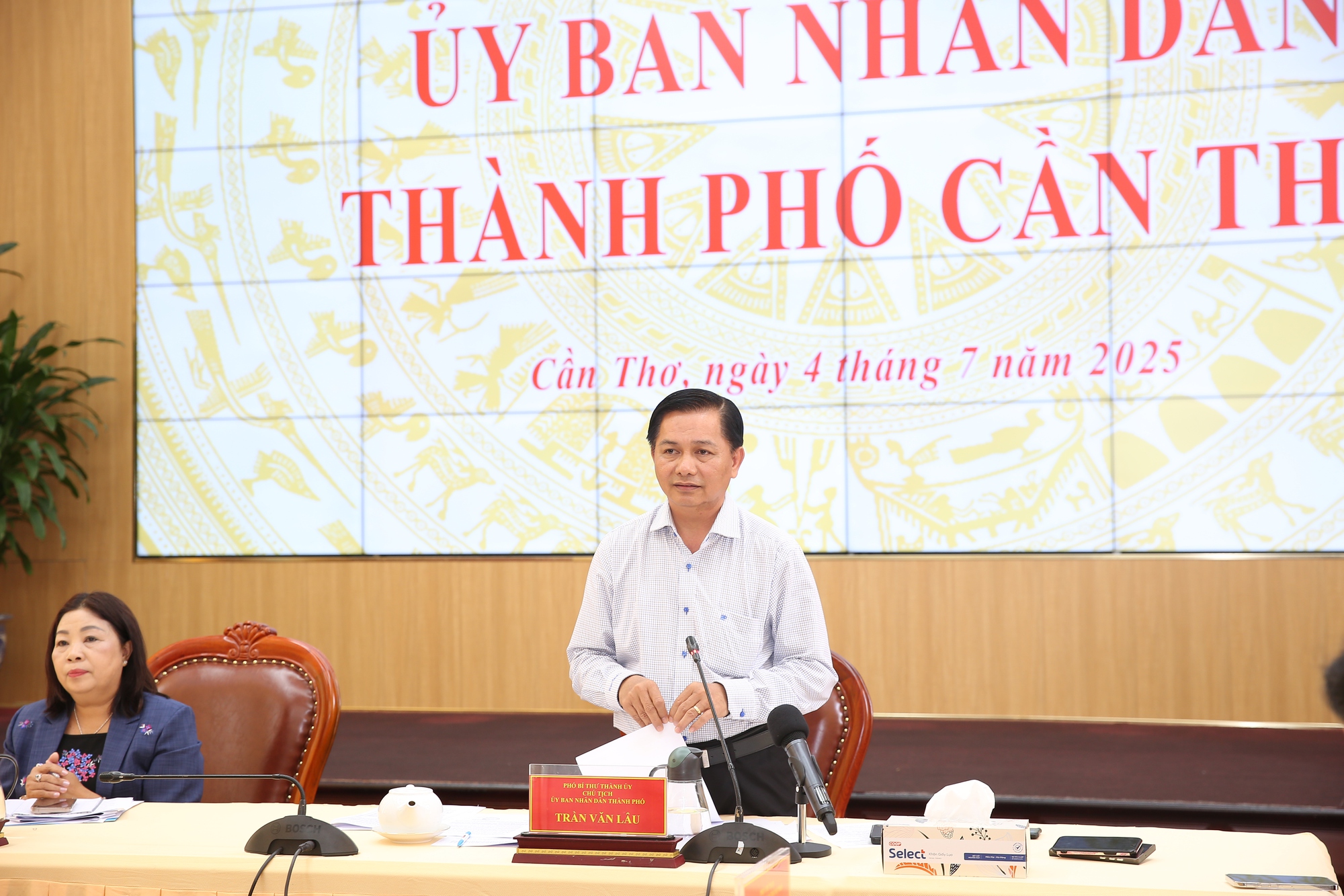 Cần Thơ miễn lệ phí một số thủ tục hành chính đến khi có nghị quyết của HĐND- Ảnh 1. Cần Thơ miễn lệ phí một số thủ tục hành chính đến khi có nghị quyết của HĐND- Ảnh 1.