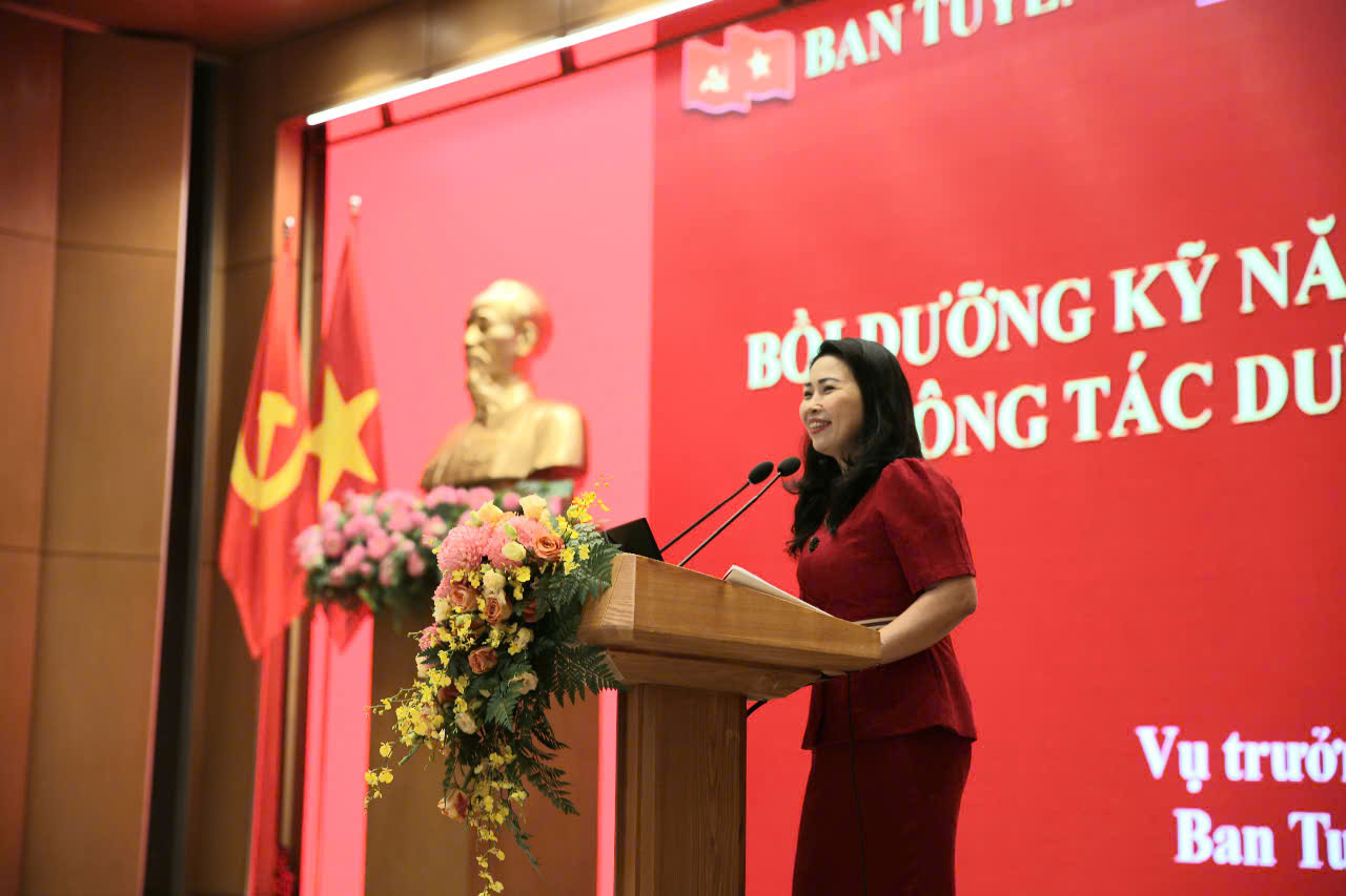 Đảng uỷ Chính phủ tổ chức hội nghị thông tin chuyên đề quý II- Ảnh 2. Đảng uỷ Chính phủ tổ chức hội nghị thông tin chuyên đề quý II- Ảnh 2.