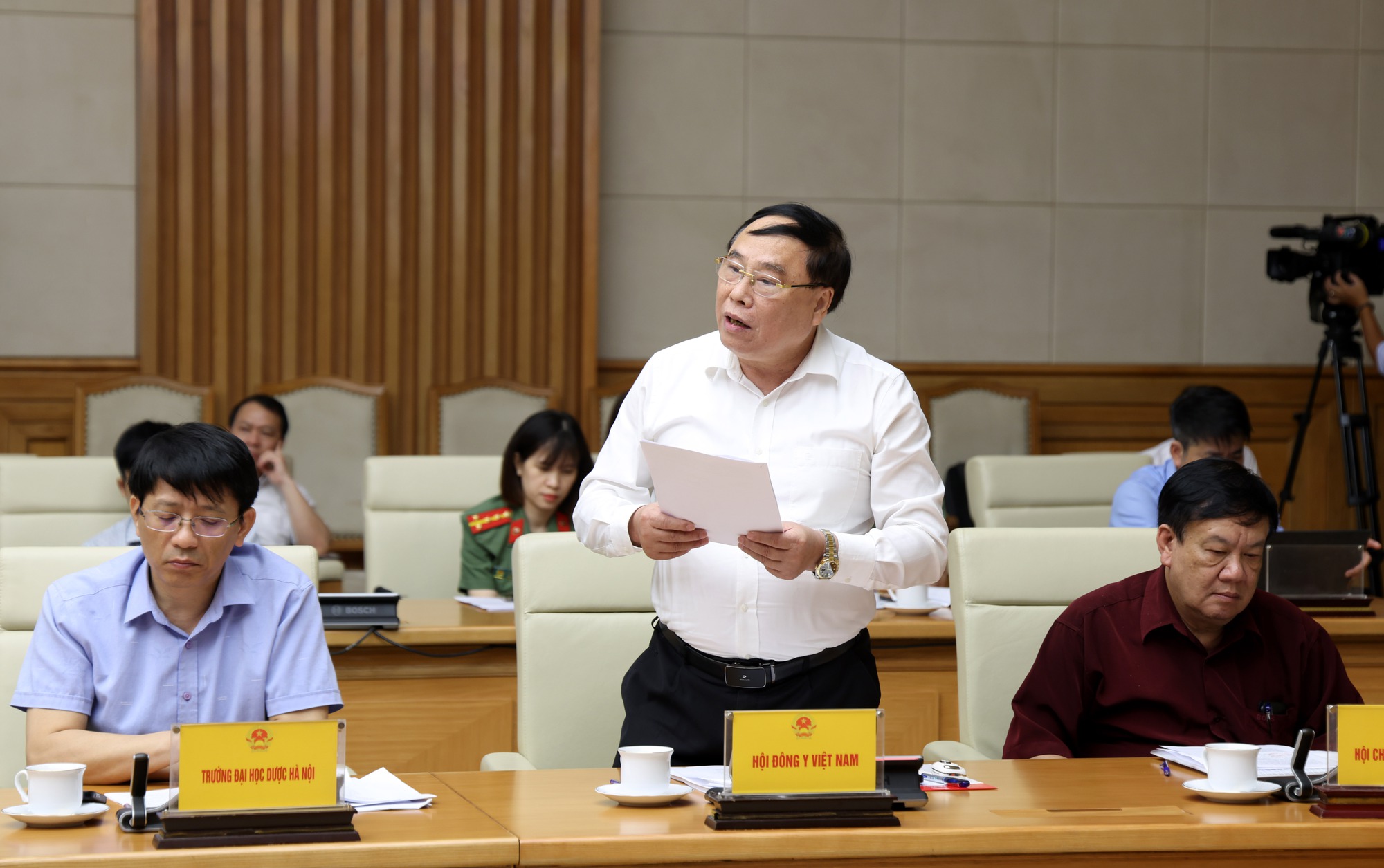 Phó Thủ tướng Lê Thành Long: Phải đưa y dược cổ truyền phát triển đúng tầm- Ảnh 4. Phó Thủ tướng Lê Thành Long: Phải đưa y dược cổ truyền phát triển đúng tầm- Ảnh 4.