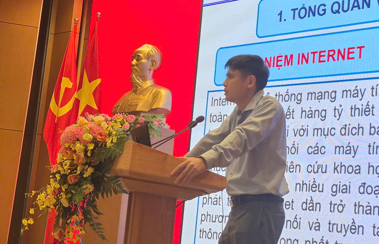 Đảng uỷ Chính phủ tổ chức hội nghị thông tin chuyên đề quý II- Ảnh 4. Đảng uỷ Chính phủ tổ chức hội nghị thông tin chuyên đề quý II- Ảnh 4.