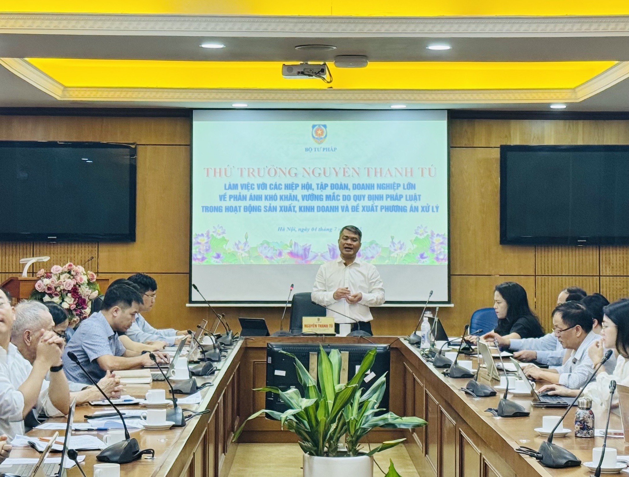 Tháo gỡ 'điểm nghẽn' pháp luật, khơi thông nguồn lực phát triển đất nước- Ảnh 1. Tháo gỡ 'điểm nghẽn' pháp luật, khơi thông nguồn lực phát triển đất nước- Ảnh 1.