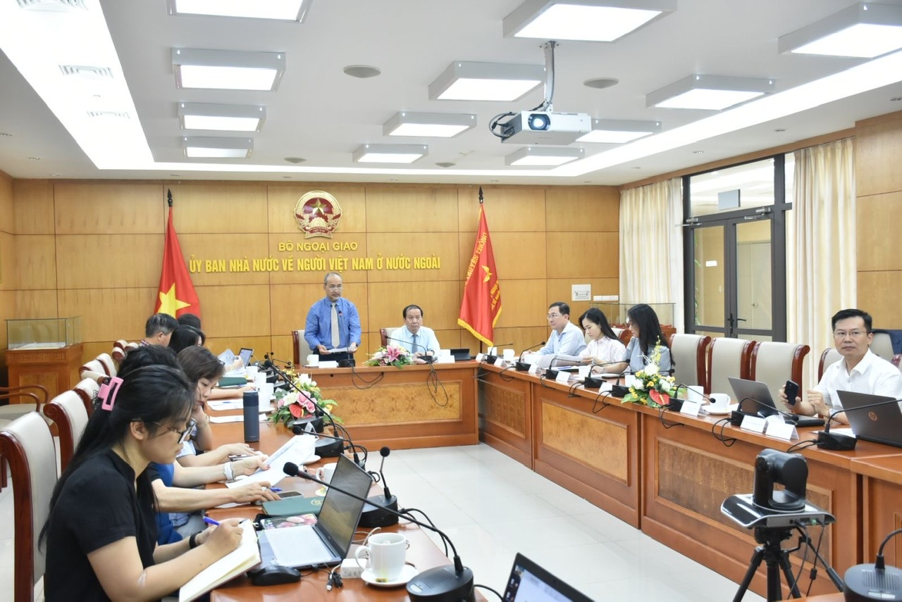 Phổ biến, giải đáp pháp luật cho người Việt Nam tại Hàn Quốc- Ảnh 1. Phổ biến, giải đáp pháp luật cho người Việt Nam tại Hàn Quốc- Ảnh 1.
