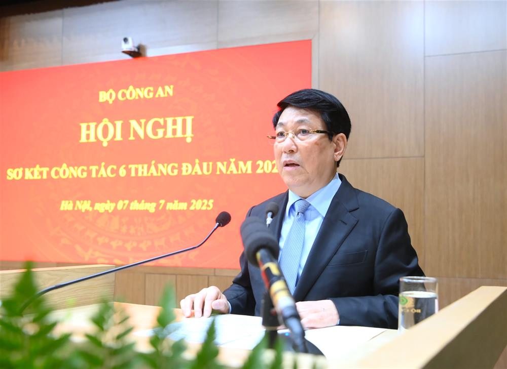 Chủ tịch nước Lương Cường: Không để bỏ trống, điểm mù, vùng lõm địa bàn tội phạm- Ảnh 1. Chủ tịch nước Lương Cường: Không để bỏ trống, điểm mù, vùng lõm địa bàn tội phạm- Ảnh 1.