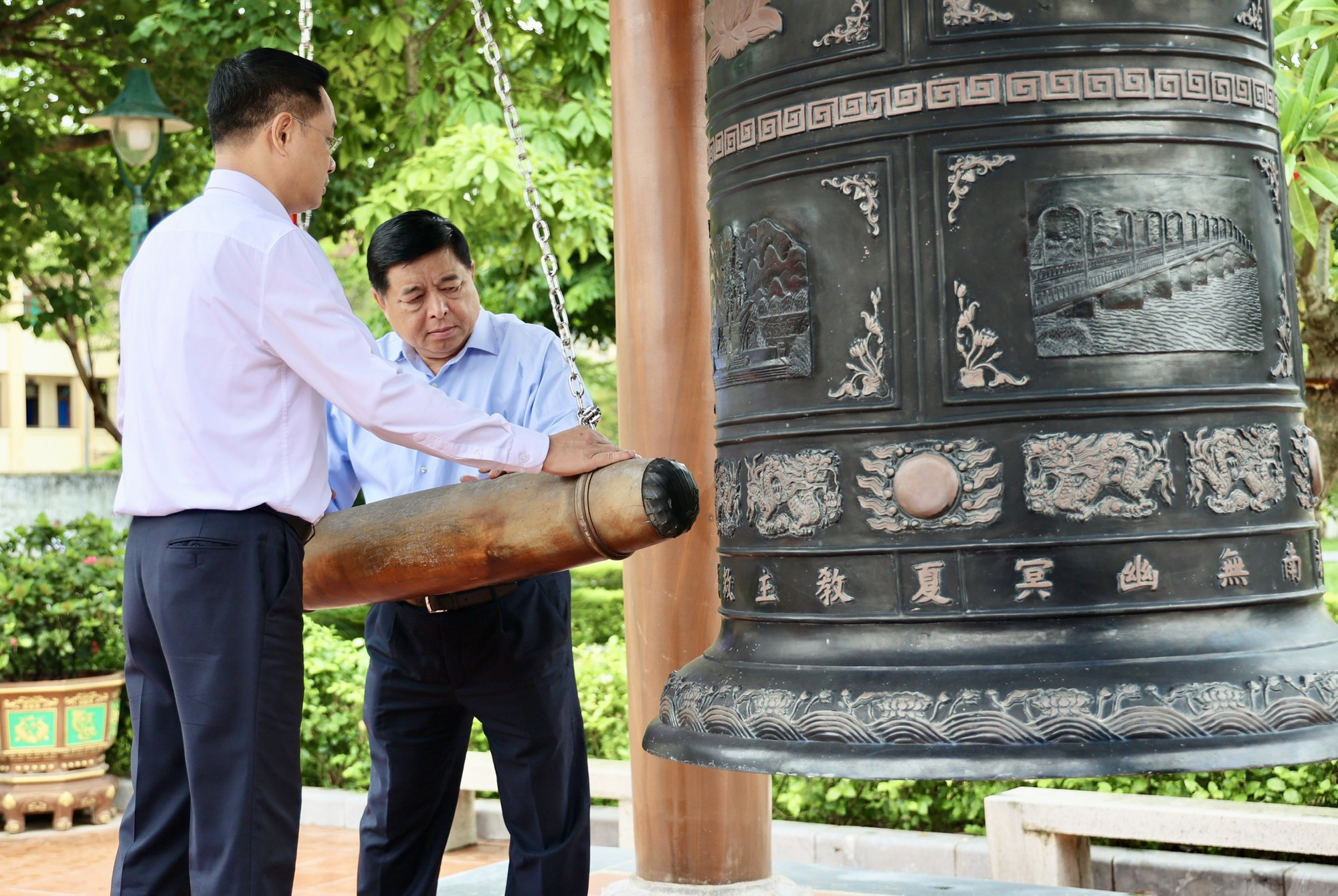 Cơ hội lịch sử để Quảng Trị vươn lên, trở thành cực tăng trưởng mới- Ảnh 9. Cơ hội lịch sử để Quảng Trị vươn lên, trở thành cực tăng trưởng mới- Ảnh 9.