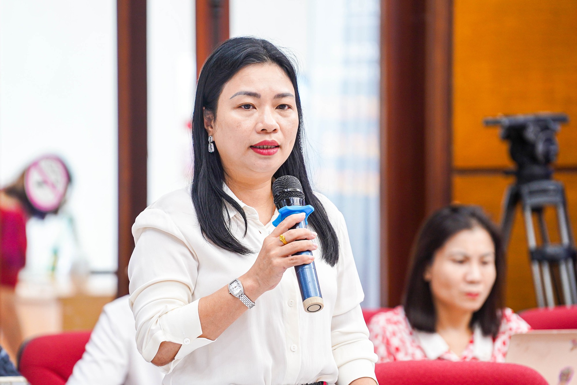 Gỡ nút thắt cho hộ kinh doanh: Minh bạch hóa để phát triển dài hạn- Ảnh 5. Gỡ nút thắt cho hộ kinh doanh: Minh bạch hóa để phát triển dài hạn- Ảnh 5.