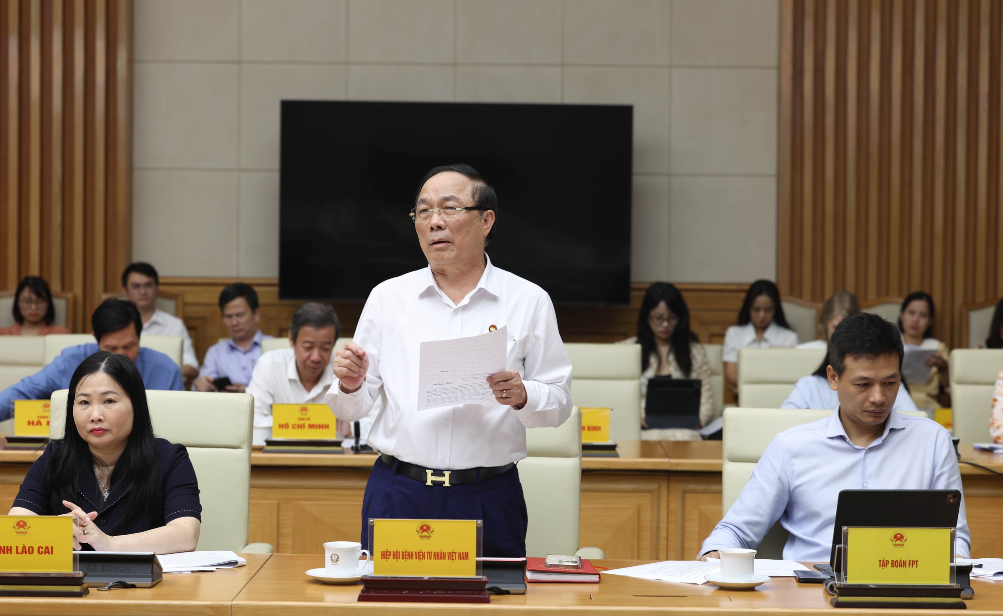 Nghị quyết về đột phá trong chăm sóc sức khỏe nhân dân 'phải mang tính hành động'- Ảnh 5. Nghị quyết về đột phá trong chăm sóc sức khỏe nhân dân 'phải mang tính hành động'- Ảnh 5.