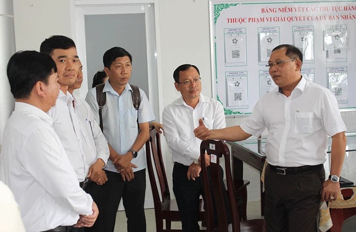 Cấp xã mới ở Cần Thơ: Dịch vụ thông suốt, người dân hài lòng- Ảnh 3. Cấp xã mới ở Cần Thơ: Dịch vụ thông suốt, người dân hài lòng- Ảnh 3.