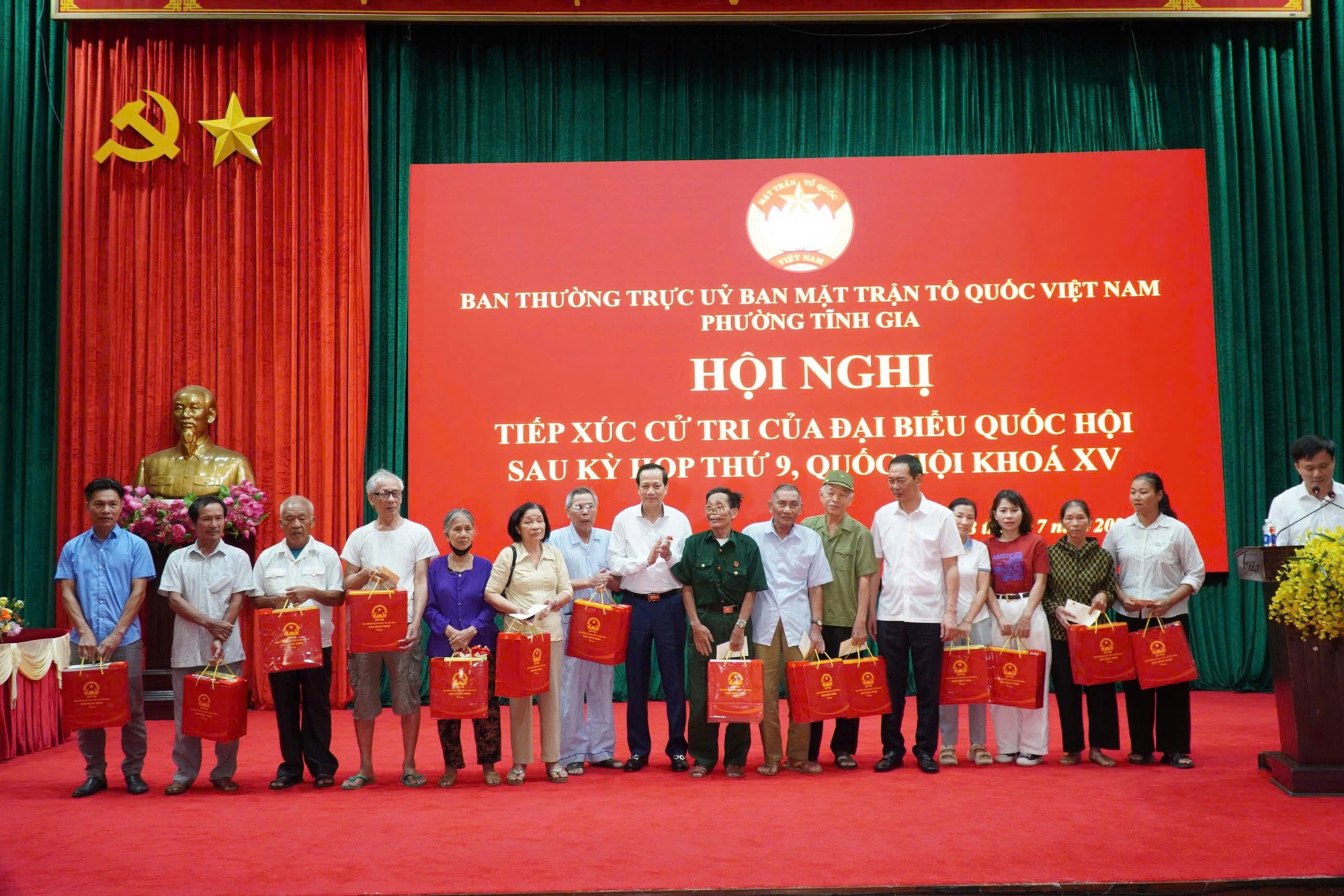 Mô hình chính quyền tinh gọn, hiệu lực, hiệu quả- Ảnh 3. Mô hình chính quyền tinh gọn, hiệu lực, hiệu quả- Ảnh 3.
