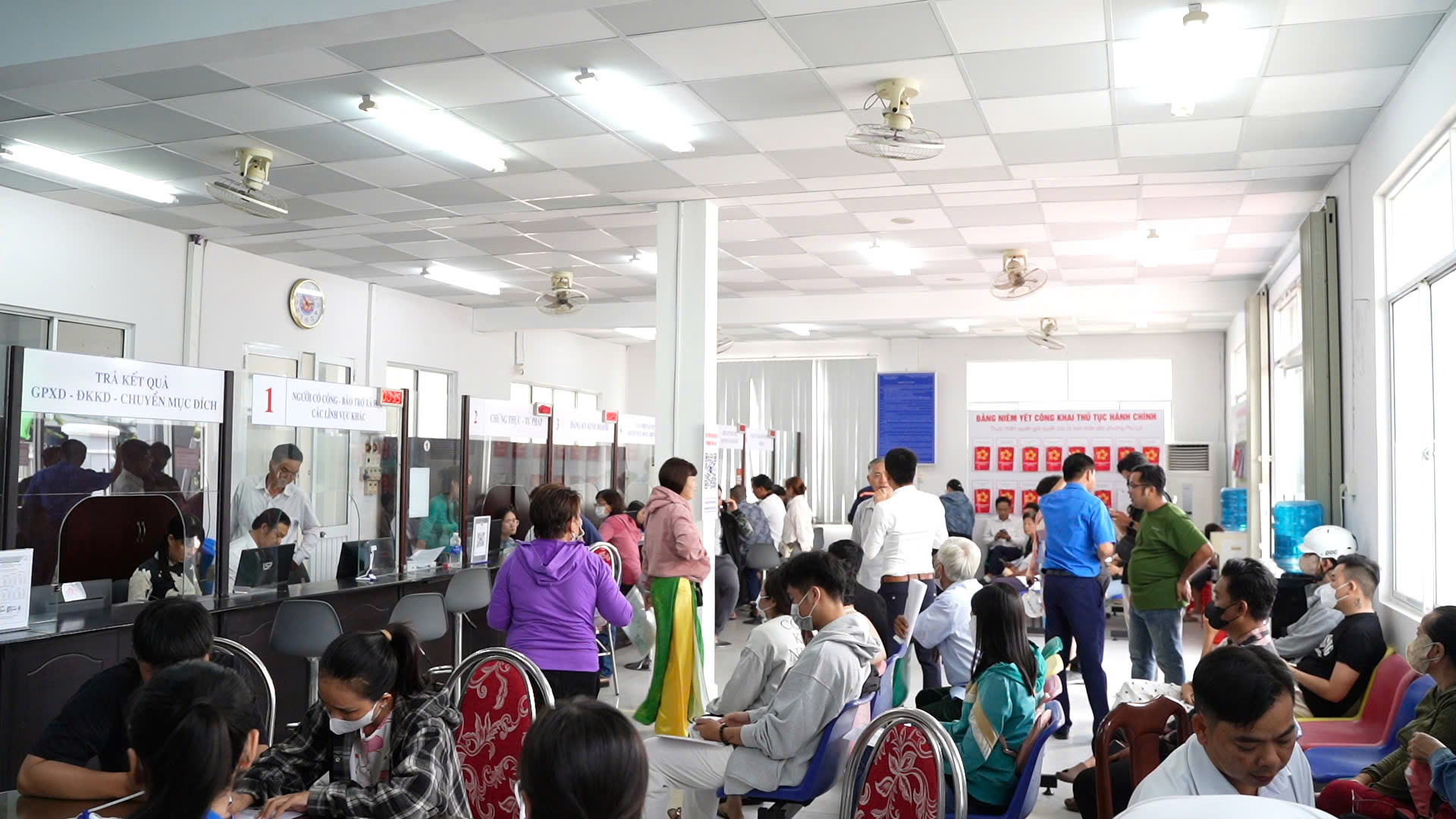 Cấp xã mới ở Cần Thơ: Dịch vụ thông suốt, người dân hài lòng- Ảnh 2. Cấp xã mới ở Cần Thơ: Dịch vụ thông suốt, người dân hài lòng- Ảnh 2.