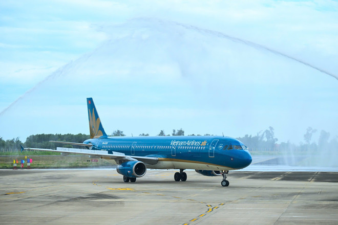 Vietnam Airlines đón hành khách thứ 350 triệu sau 30 năm thành lập- Ảnh 2. Vietnam Airlines đón hành khách thứ 350 triệu sau 30 năm thành lập- Ảnh 2.