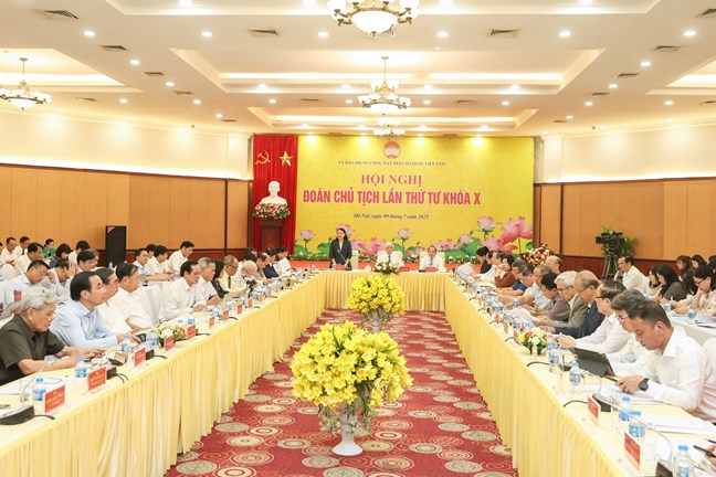 Tiếp tục rà soát, sắp xếp lại đầu mối tổ chức cơ quan Ủy ban MTTQ Việt nam các cấp- Ảnh 2. Tiếp tục rà soát, sắp xếp lại đầu mối tổ chức cơ quan Ủy ban MTTQ Việt nam các cấp- Ảnh 2.