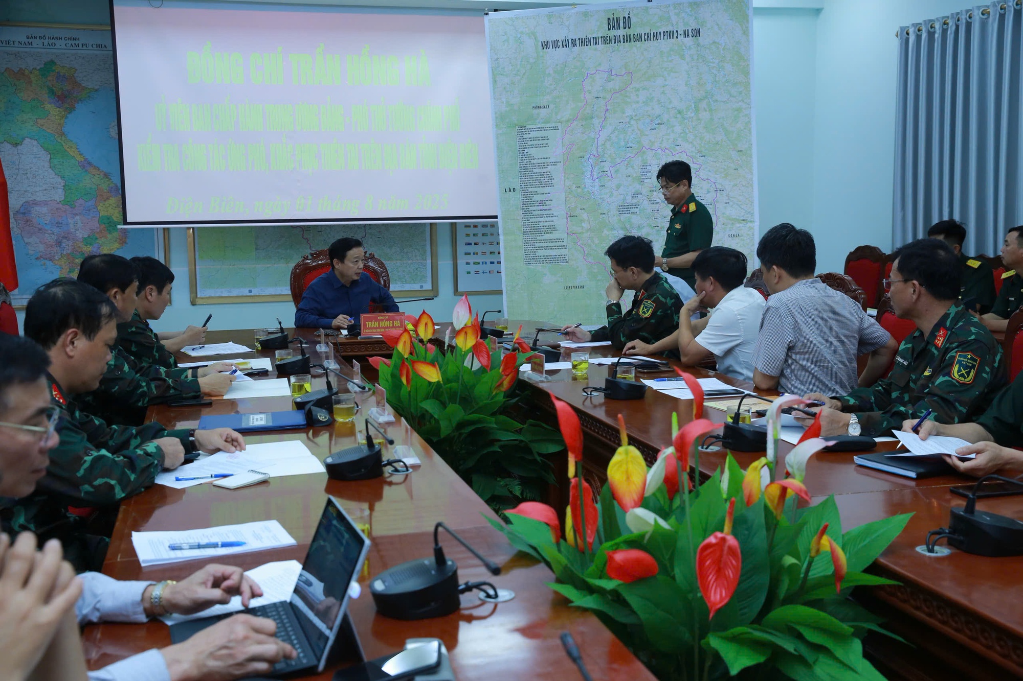 Phó Thủ tướng Trần Hồng Hà chỉ đạo khắc phục lũ quét, sạt lở đất ở Điện Biên- Ảnh 1. Phó Thủ tướng Trần Hồng Hà chỉ đạo khắc phục lũ quét, sạt lở đất ở Điện Biên- Ảnh 1.