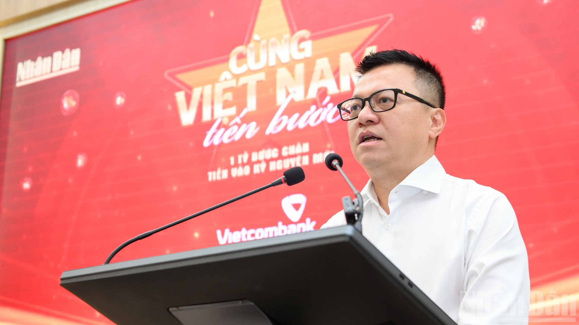 "Cùng Việt Nam tiến bước": Lan tỏa những giá trị chưa từng có tiền lệ- Ảnh 1. "Cùng Việt Nam tiến bước": Lan tỏa những giá trị chưa từng có tiền lệ- Ảnh 1.
