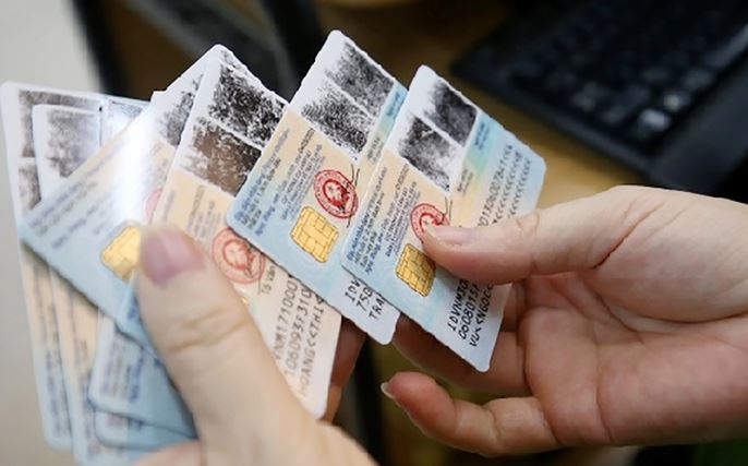 Người dân được cấp đổi thẻ Căn cước miễn phí khi thay đổi địa giới hành chính trên VNeID- Ảnh 1.