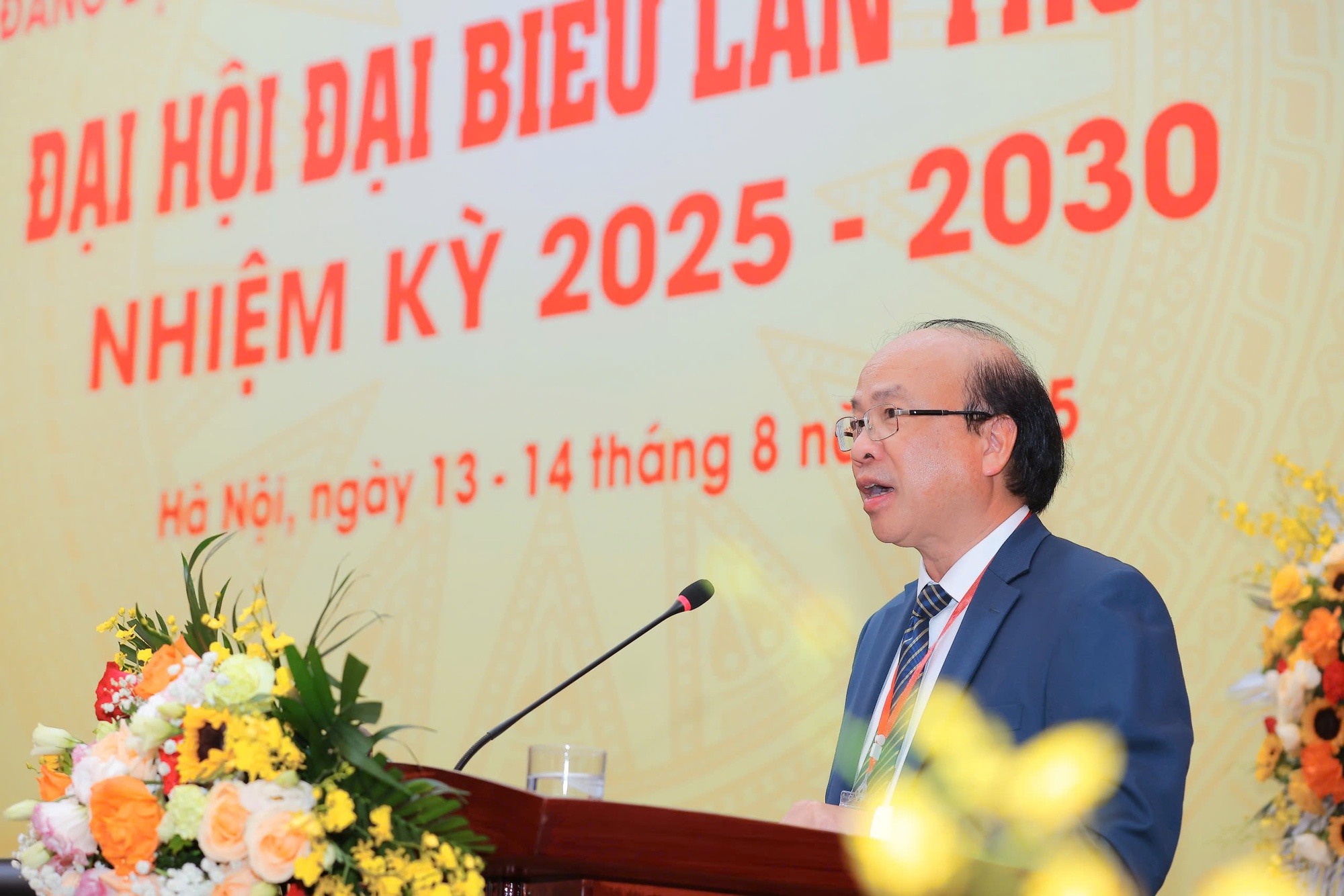 Phát huy vai trò trung tâm nghiên cứu khoa học xã hội và nhân văn hàng đầu- Ảnh 1. Phát huy vai trò trung tâm nghiên cứu khoa học xã hội và nhân văn hàng đầu- Ảnh 1.
