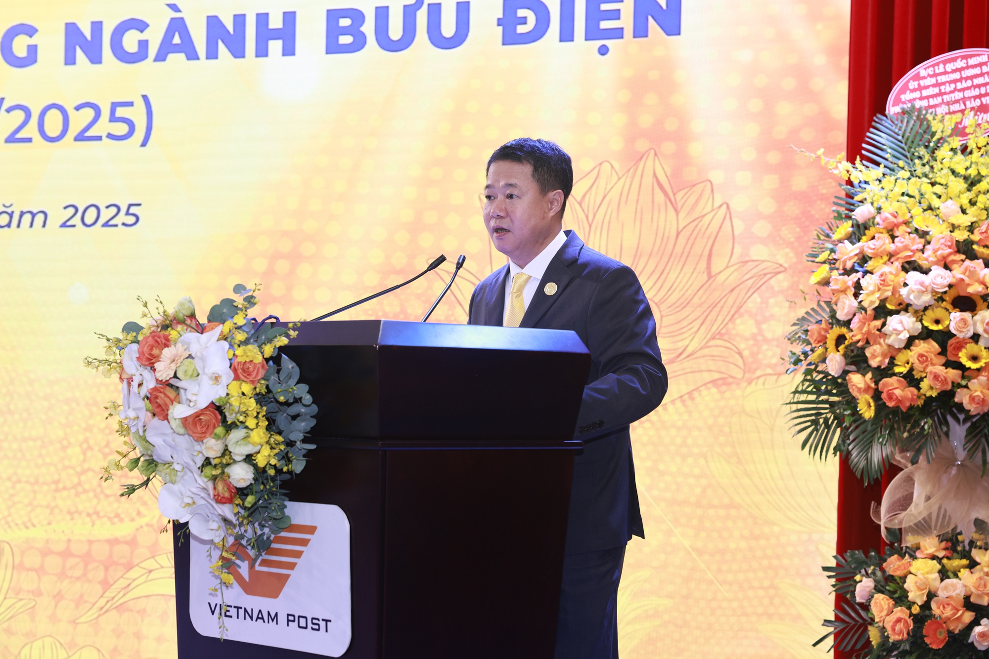 Hệ thống bưu điện xã - 'Điểm chạm' quan trọng của nền kinh tế số- Ảnh 1.