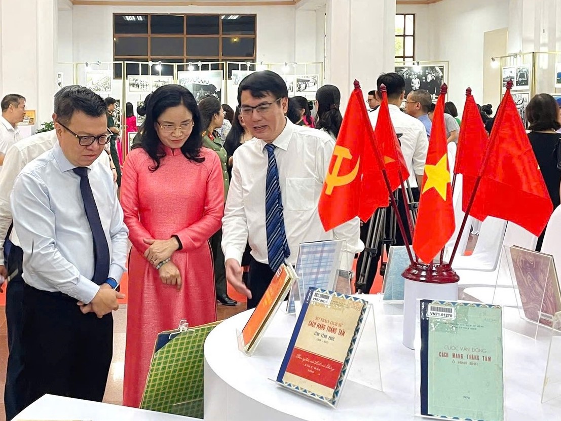 Gần 1.000 tư liệu tại triển lãm ‘Mùa thu độc lập và khát vọng phồn vinh’- Ảnh 2.