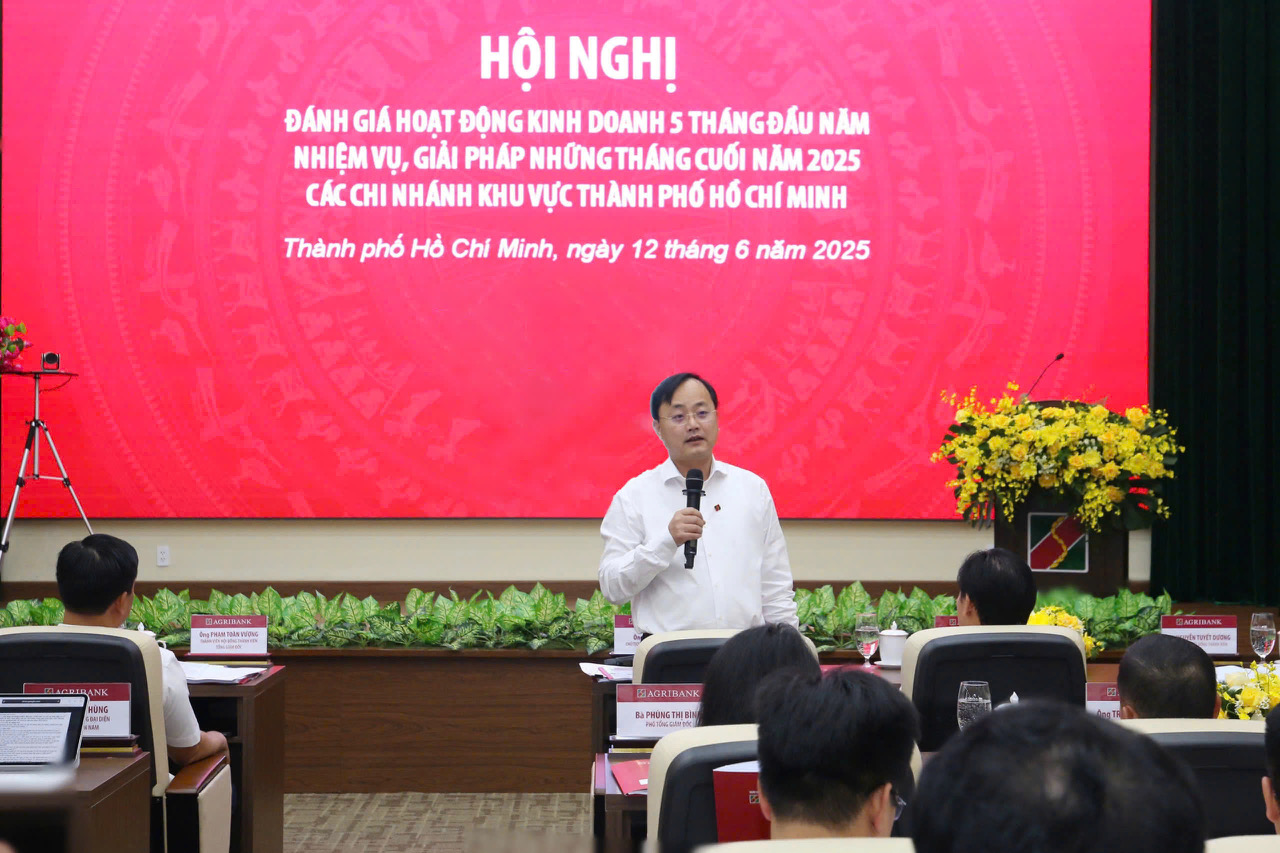 Agribank tiên phong 'phủ sóng' ngân hàng hiện đại tại xã đảo Thạnh An- Ảnh 2.