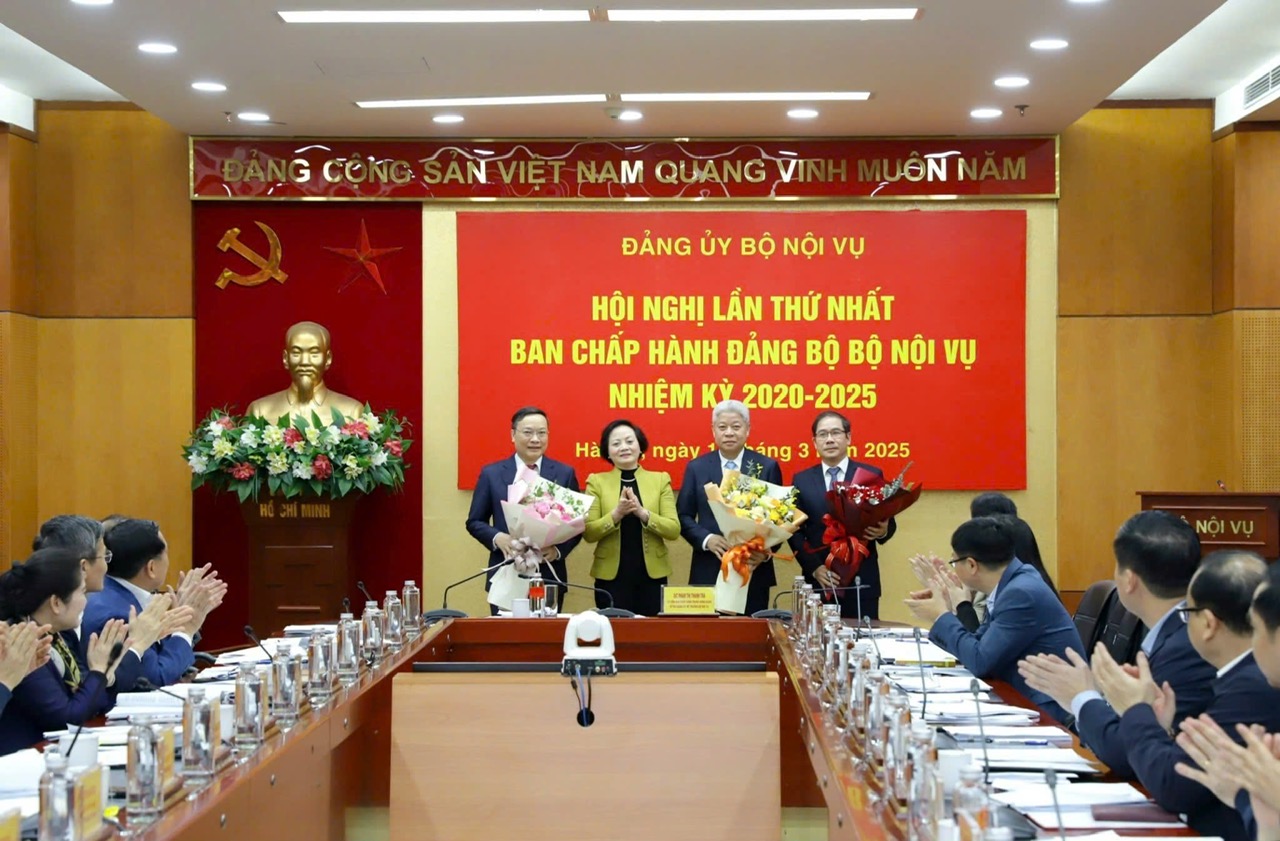 Đảng bộ Bộ Nội vụ: Dấu ấn nhiệm kỳ kiến tạo đột phá, mở đường kỷ nguyên mới- Ảnh 2.