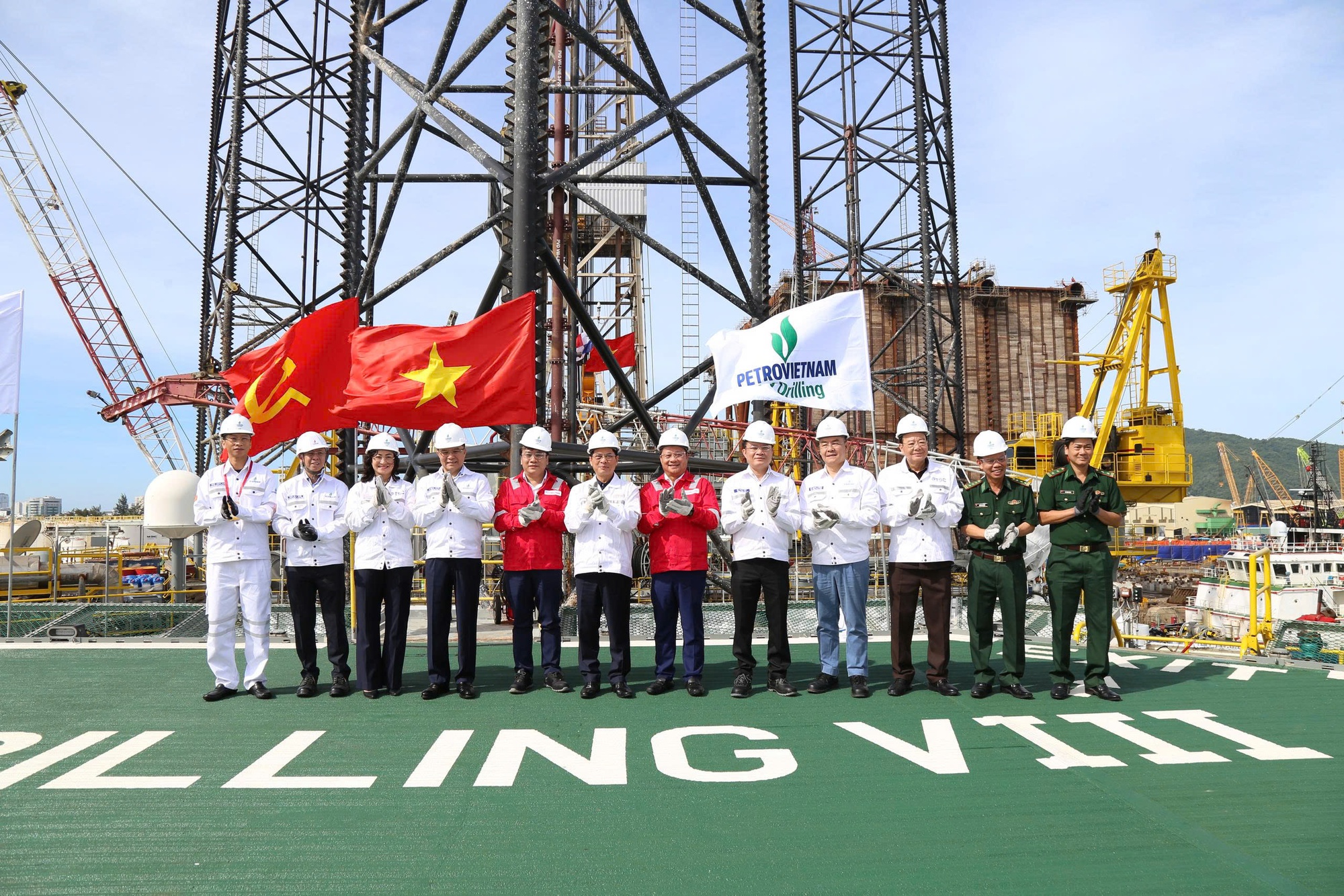 Giàn khoan PVD8 - biểu tượng tinh thần sáng tạo, kiên cường và khát vọng vươn xa của PV Drilling- Ảnh 3. Giàn khoan PVD8 - biểu tượng tinh thần sáng tạo, kiên cường và khát vọng vươn xa của PV Drilling- Ảnh 3.
