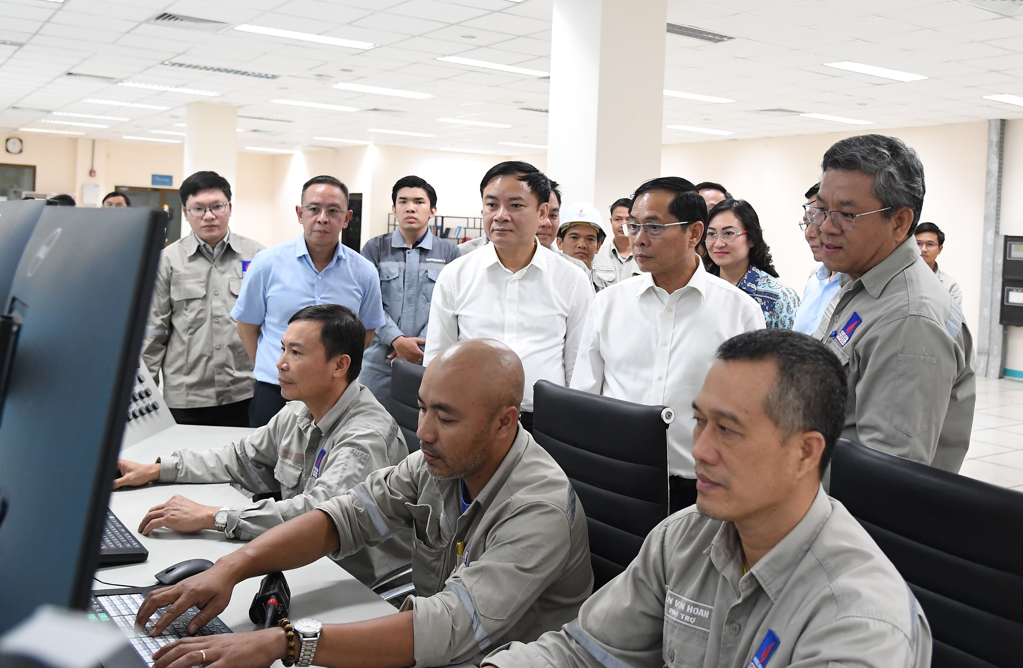 Phó Thủ tướng Bùi Thanh Sơn thăm Nhà máy sản xuất phân bón hàng đầu Việt Nam- Ảnh 2.