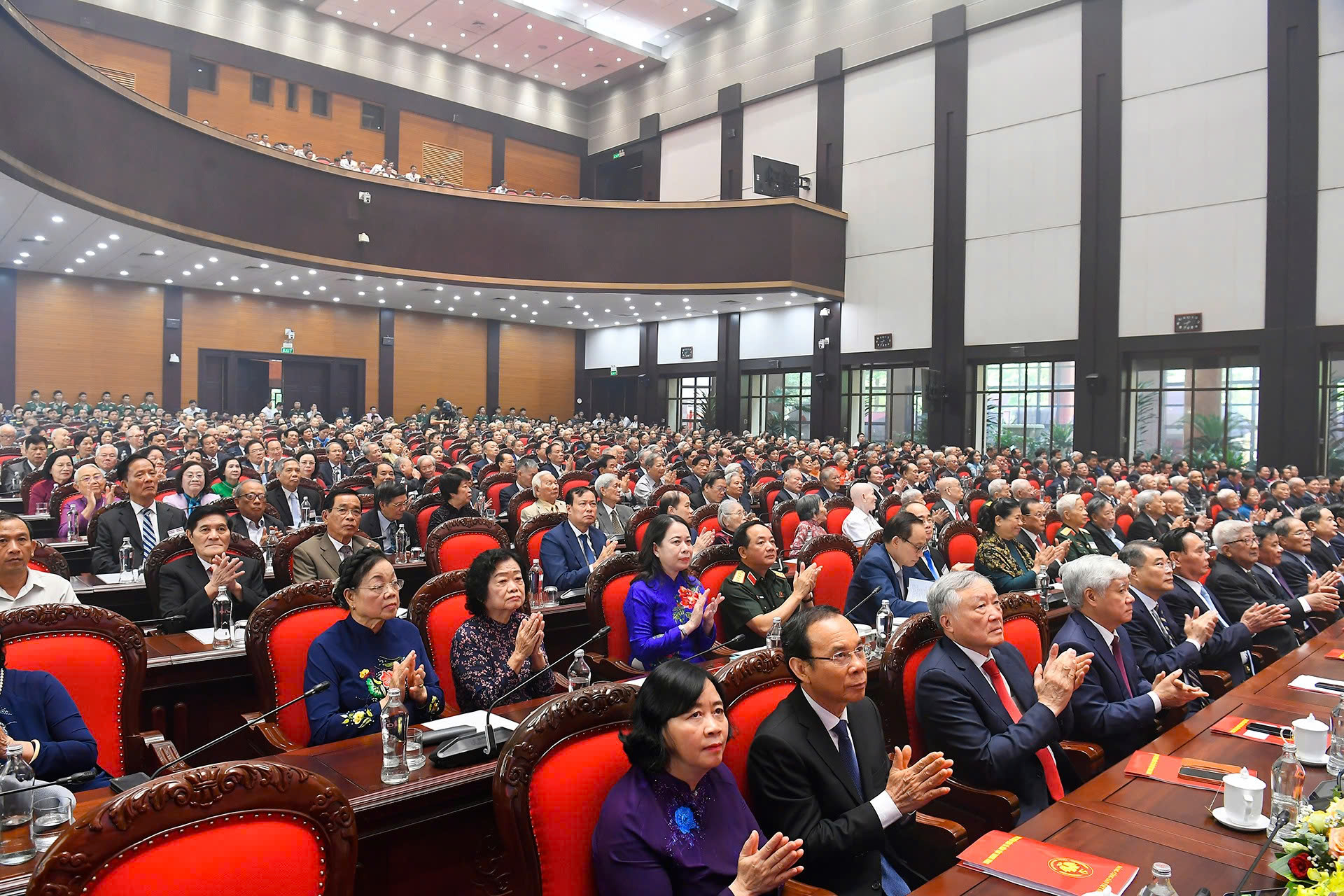 Chùm ảnh: Tổng Bí thư Tô Lâm gặp mặt các đồng chí lãnh đạo, nguyên lãnh đạo Đảng và Nhà nước, các ban, bộ, ngành- Ảnh 4.