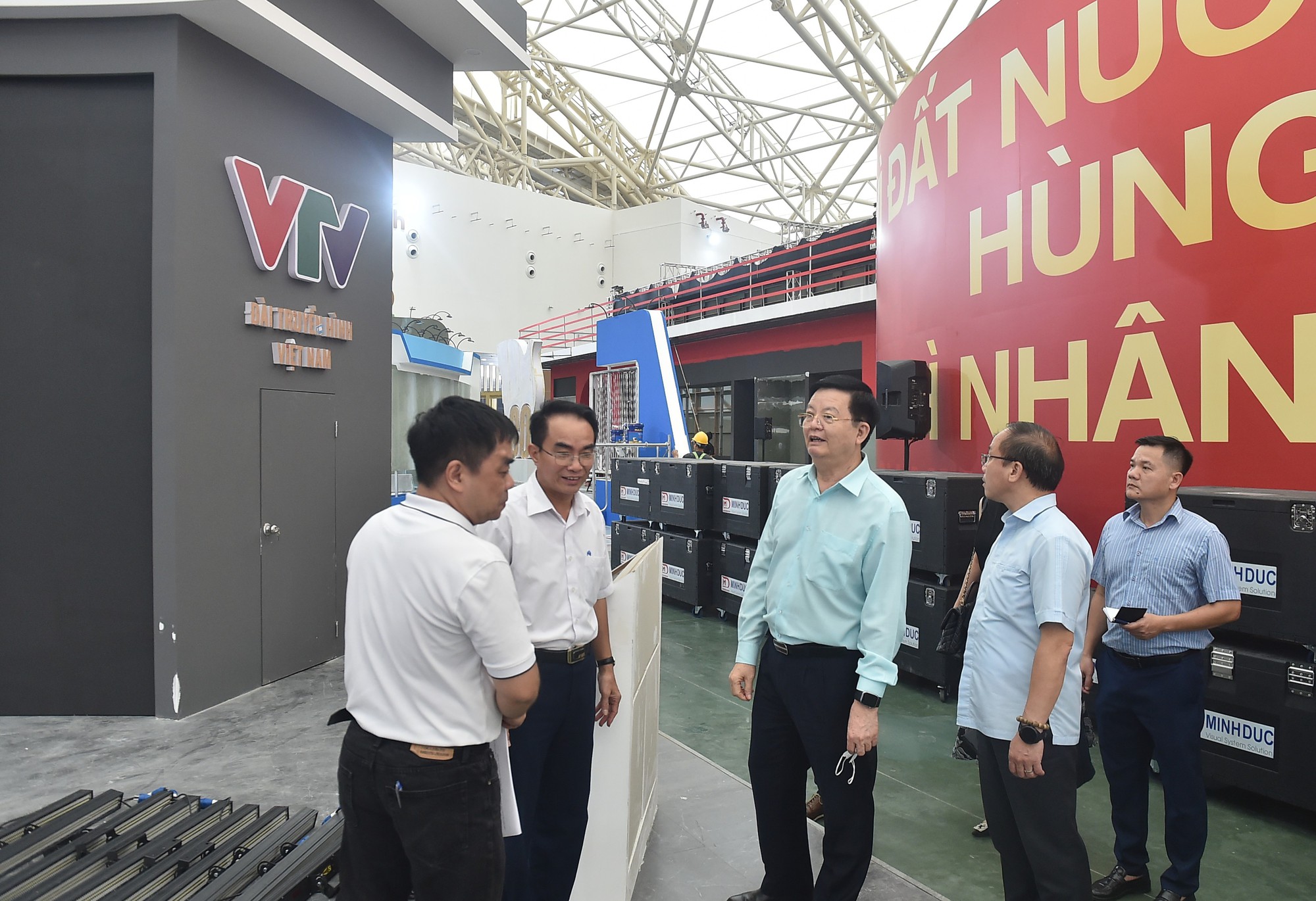 Tăng tốc hoàn thiện các hạng mục thi công gian trưng bày Triển lãm thành tựu 80 năm Quốc khánh- Ảnh 3.