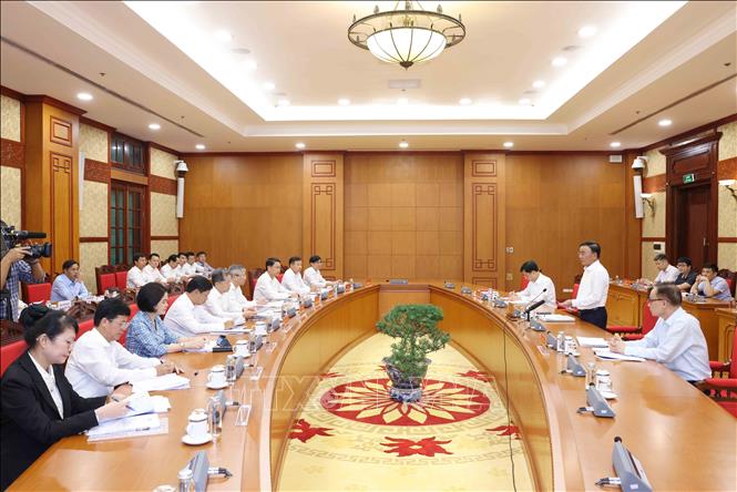 Các tổ công tác của Bộ Chính trị làm việc với Ban Thường vụ 4 tỉnh, thành ủy- Ảnh 1.