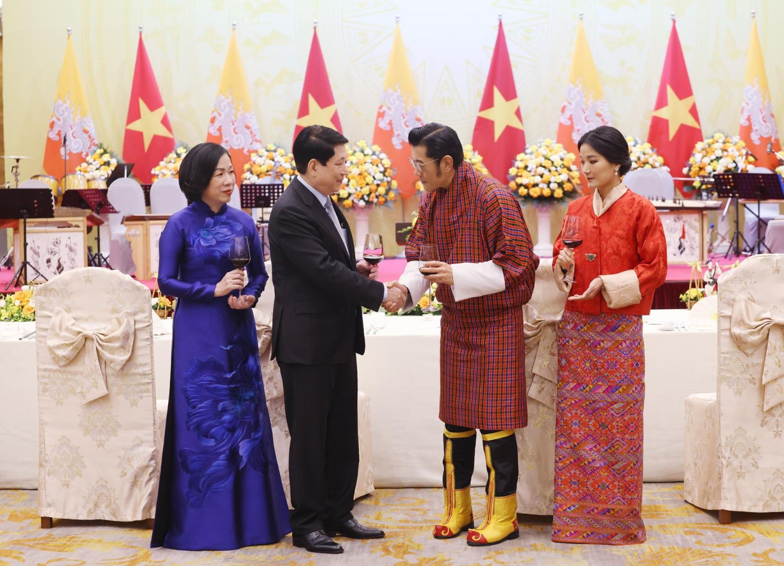 Chủ tịch nước Lương Cường chủ trì chiêu đãi cấp nhà nước Quốc vương Bhutan- Ảnh 5. Chủ tịch nước Lương Cường chủ trì chiêu đãi cấp nhà nước Quốc vương Bhutan- Ảnh 5.