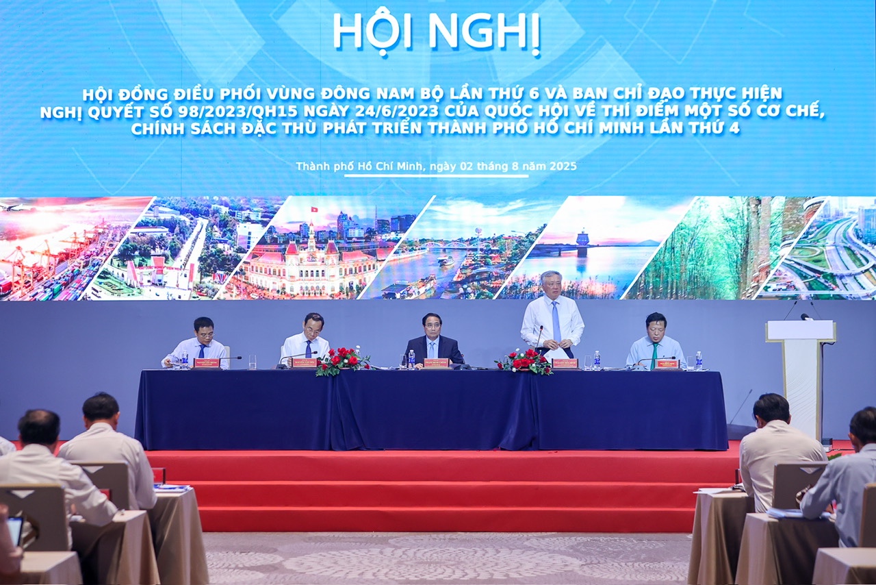 Thủ tướng: TPHCM và Đông Nam Bộ đều có không gian phát triển mới, cần hành động quyết liệt hơn để kiến tạo phát triển- Ảnh 2.