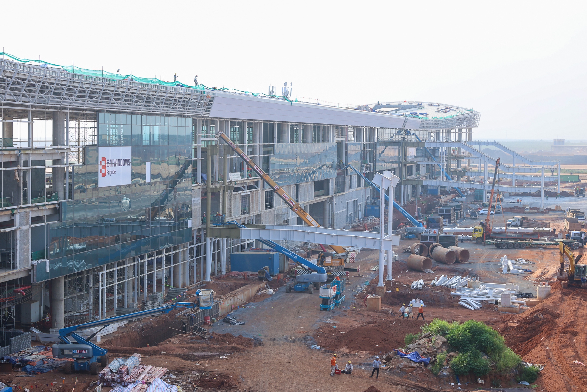 Thủ tướng lần thứ 8 kiểm tra sân bay Long Thành, yêu cầu cơ bản hoàn thành vào 19/12/2025- Ảnh 8. Thủ tướng lần thứ 8 kiểm tra sân bay Long Thành, yêu cầu cơ bản hoàn thành vào 19/12/2025- Ảnh 8.
