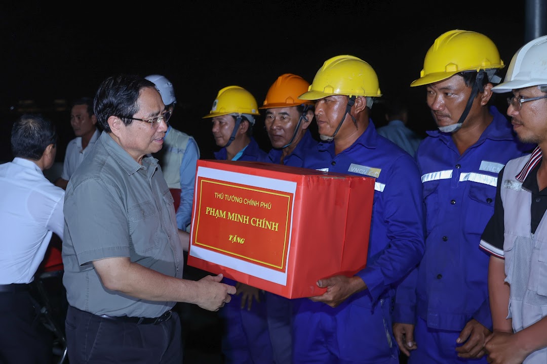 Thủ tướng lần thứ 8 kiểm tra sân bay Long Thành, yêu cầu cơ bản hoàn thành vào 19/12/2025- Ảnh 13. Thủ tướng lần thứ 8 kiểm tra sân bay Long Thành, yêu cầu cơ bản hoàn thành vào 19/12/2025- Ảnh 13.