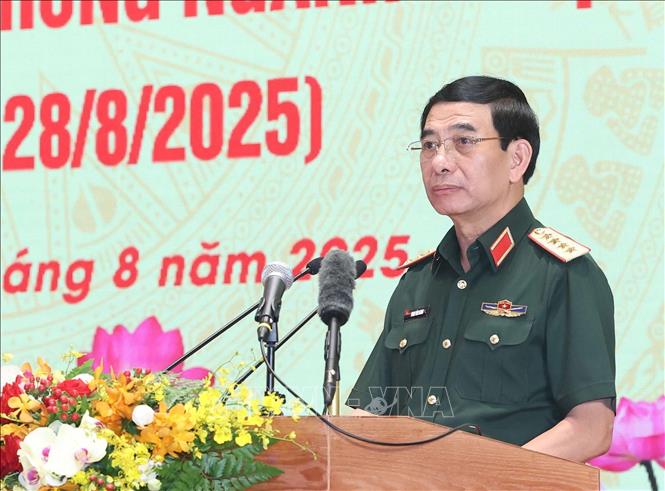 Tổng Bí thư Tô Lâm dự gặp mặt đại biểu Bộ Quốc phòng, Bộ Công an và Bộ Ngoại giao- Ảnh 3. Tổng Bí thư Tô Lâm dự gặp mặt đại biểu Bộ Quốc phòng, Bộ Công an và Bộ Ngoại giao- Ảnh 3.