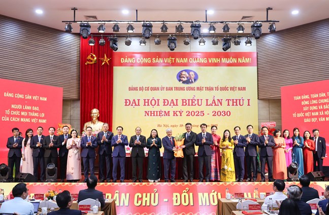 Phát huy mạnh mẽ vai trò nòng cốt chính trị của MTTQ, các tổ chức chính trị - xã hội- Ảnh 8.