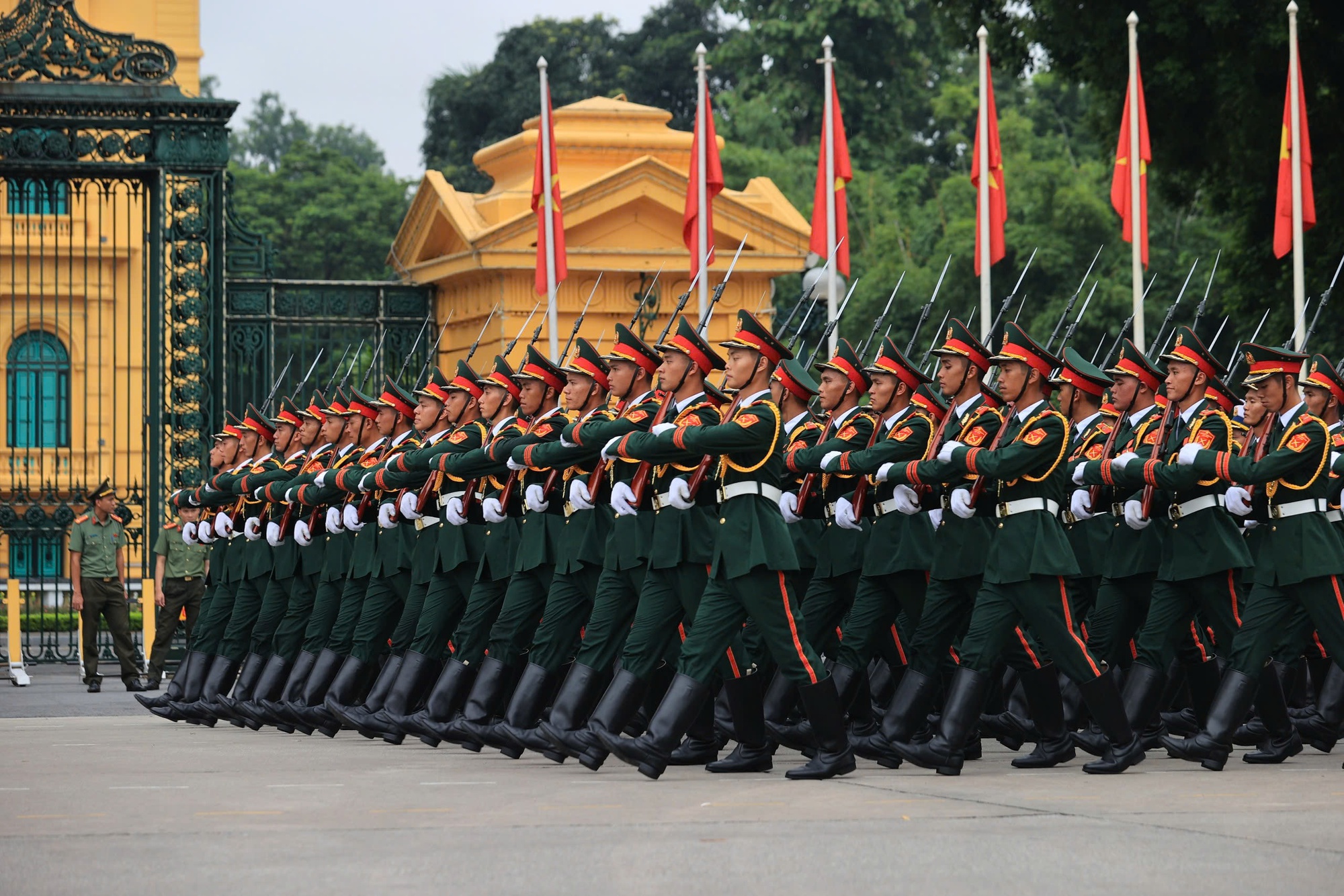 Cập nhật: Các lực lượng sẵn sàng tổng hợp luyện diễu binh, diễu hành A80- Ảnh 3. Cập nhật: Các lực lượng sẵn sàng tổng hợp luyện diễu binh, diễu hành A80- Ảnh 3.