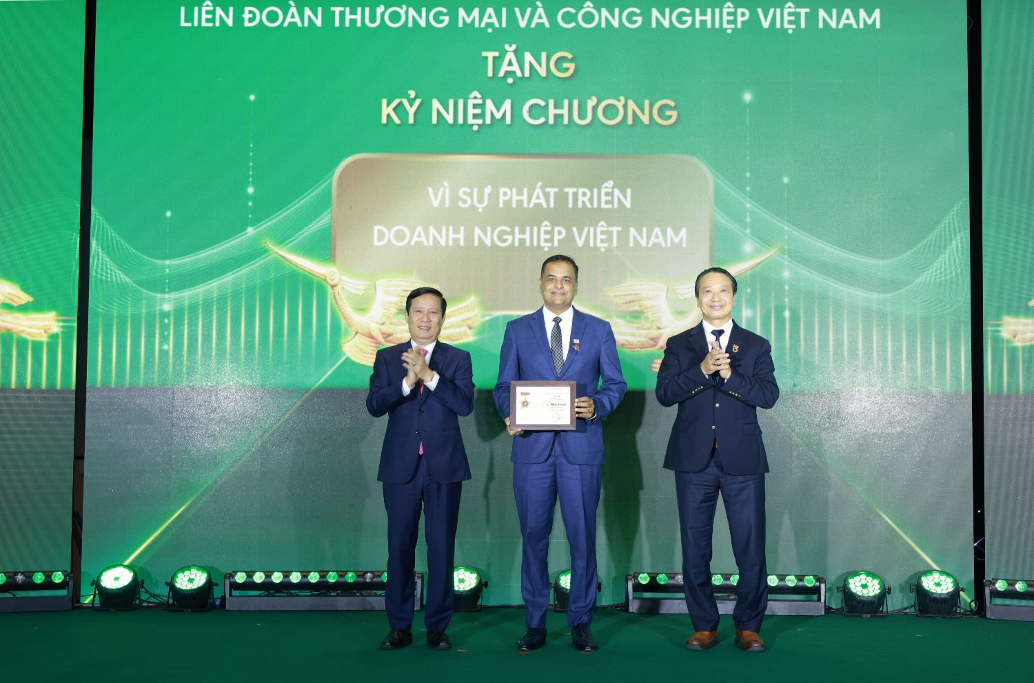 Nâng cao năng lực và tạo cơ hội cho người trẻ: Động lực phát triển bền vững quốc gia trong kỷ nguyên mới- Ảnh 1. Nâng cao năng lực và tạo cơ hội cho người trẻ: Động lực phát triển bền vững quốc gia trong kỷ nguyên mới- Ảnh 1.