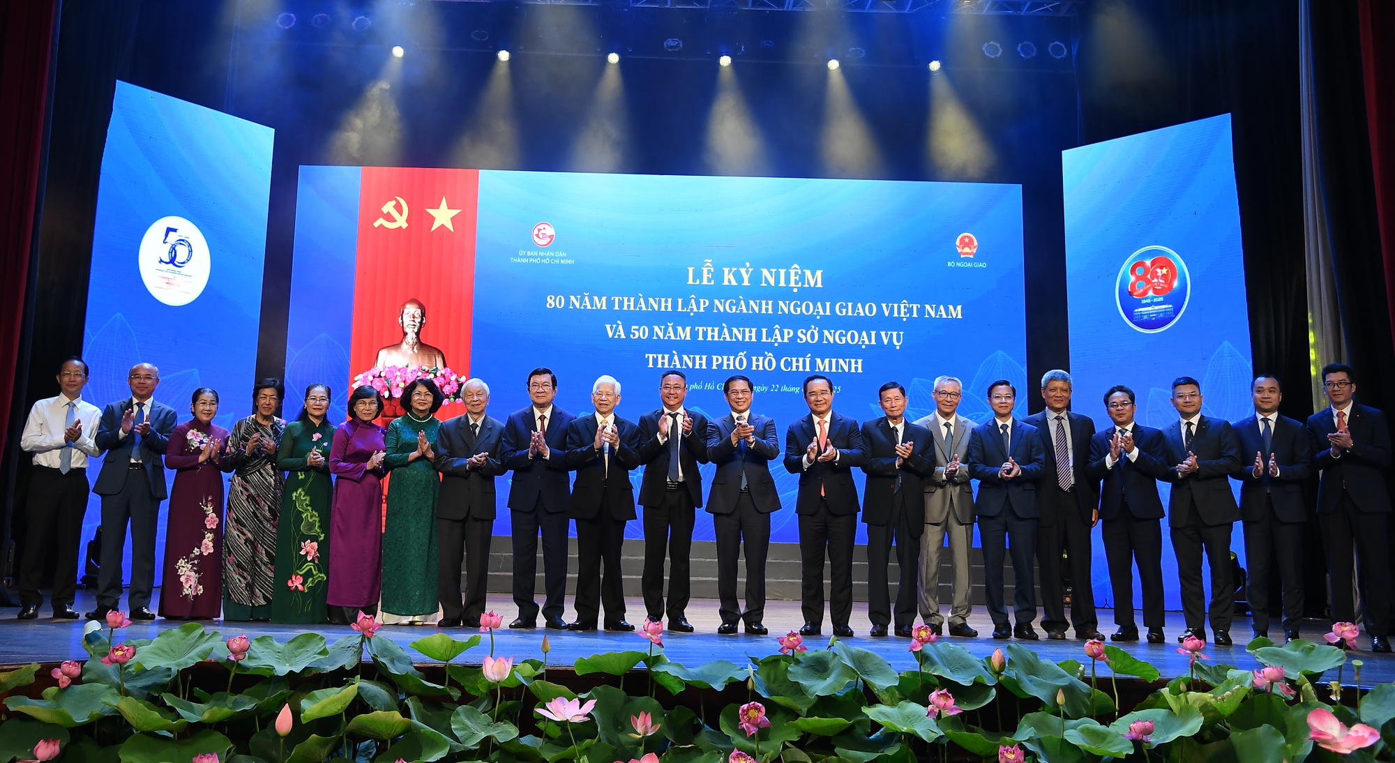 TPHCM cần "đi đầu, về trước" trong thực hiện các mục tiêu phát triển, hội nhập- Ảnh 5. TPHCM cần "đi đầu, về trước" trong thực hiện các mục tiêu phát triển, hội nhập- Ảnh 5.