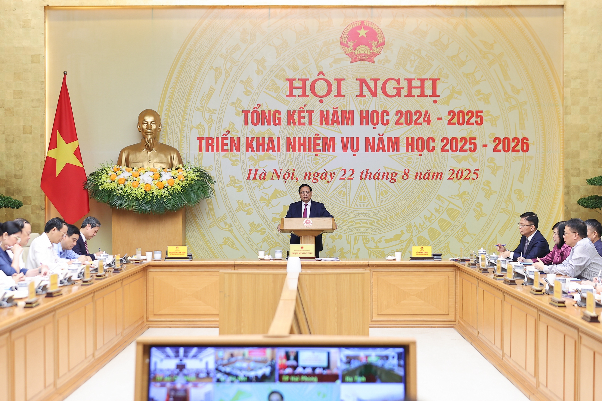 Thủ tướng: Hơn lúc nào hết, cần tập trung ưu tiên mọi nguồn lực cho giáo dục và đào tạo- Ảnh 3.