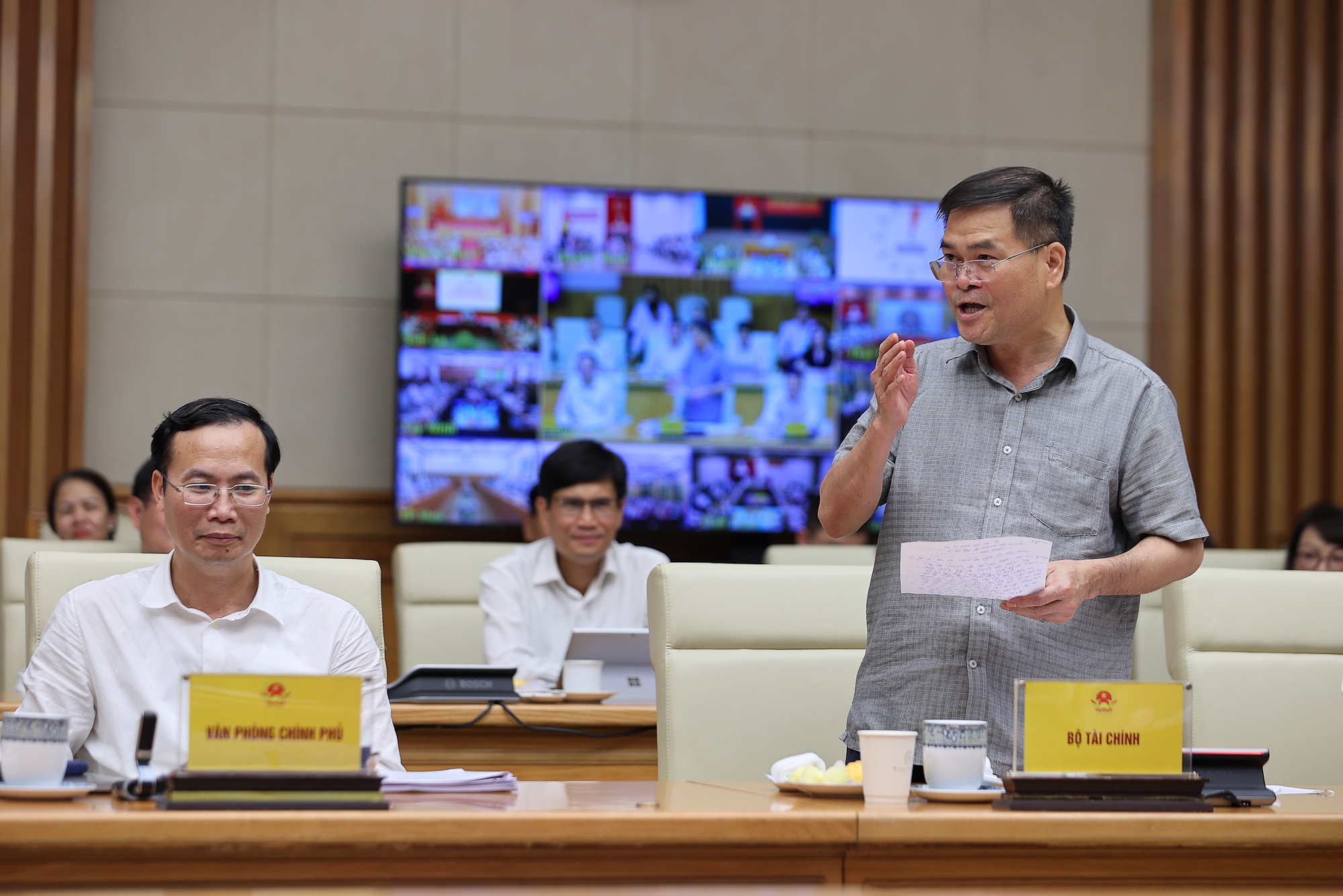 Thủ tướng: Hơn lúc nào hết, cần tập trung ưu tiên mọi nguồn lực cho giáo dục và đào tạo- Ảnh 6.