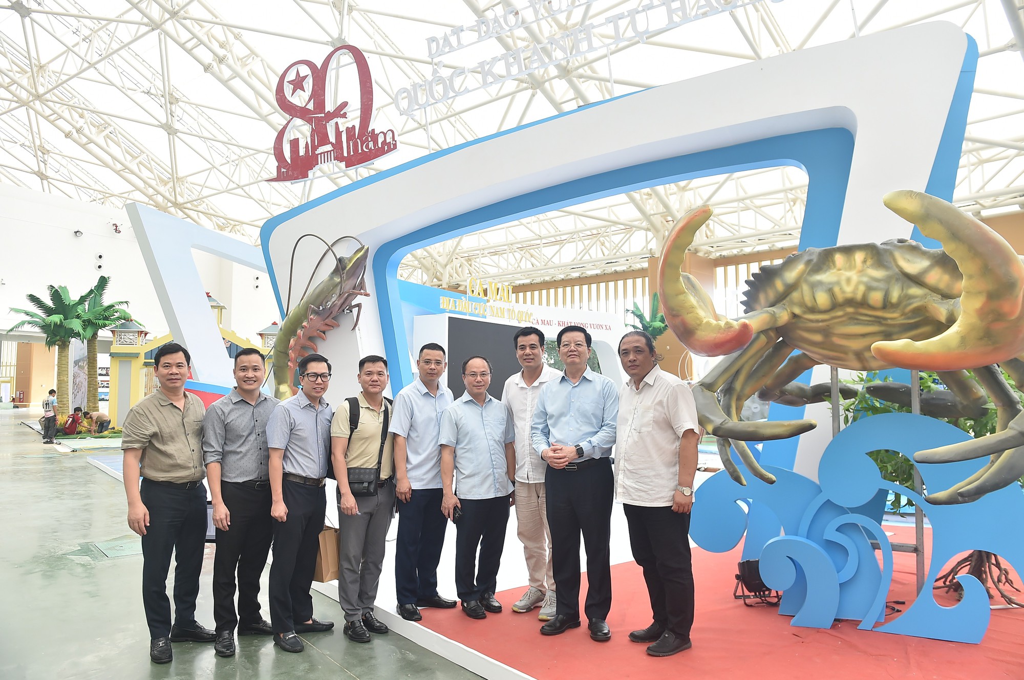 Phó Thủ tướng Mai Văn Chính kiểm tra công tác hoàn thiện các gian hàng Triển lãm- Ảnh 4. Phó Thủ tướng Mai Văn Chính kiểm tra công tác hoàn thiện các gian hàng Triển lãm- Ảnh 4.